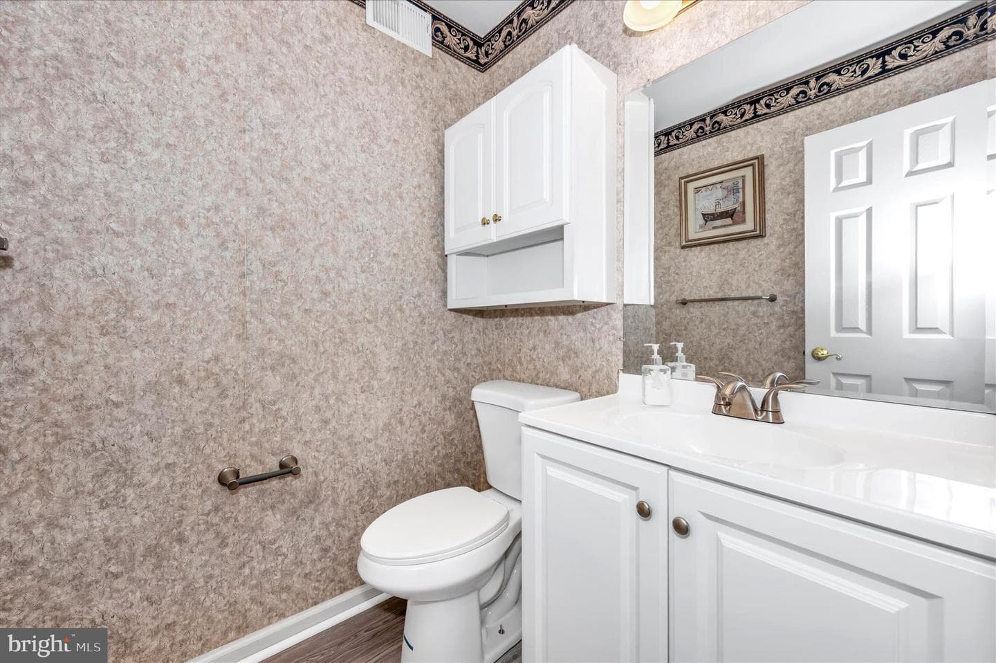 1261 Lindsay Lane photo 9