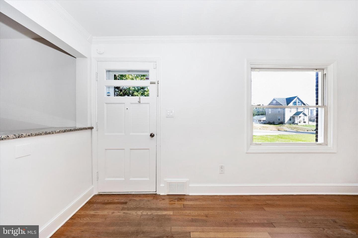 1001 Jefferson Boulevard photo 10