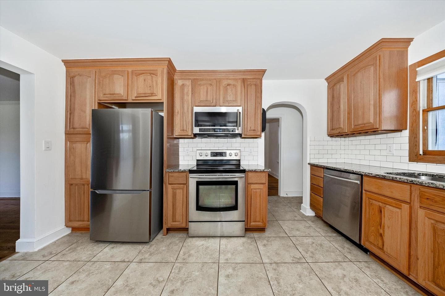 1001 Jefferson Boulevard photo 18