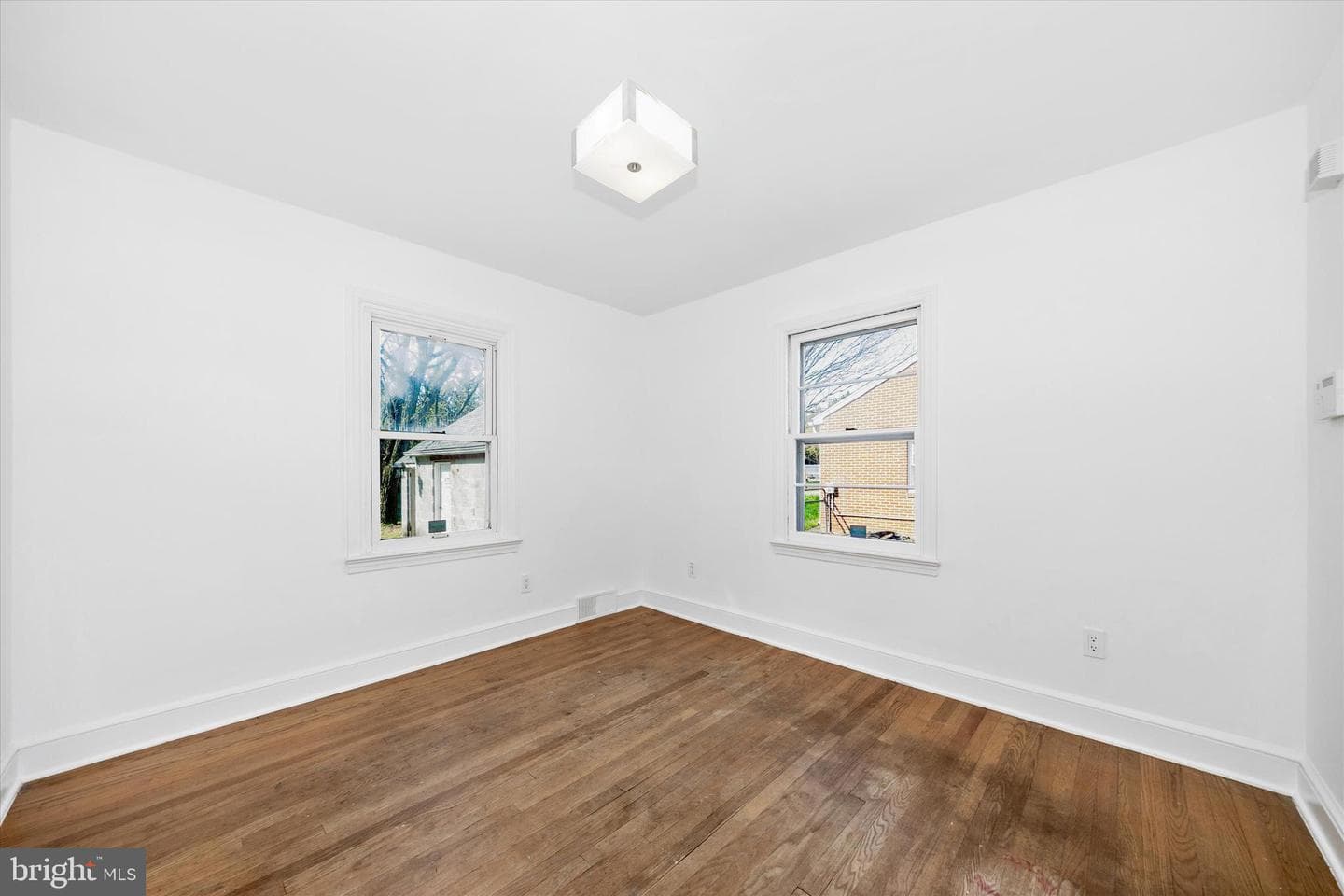 1001 Jefferson Boulevard photo 21