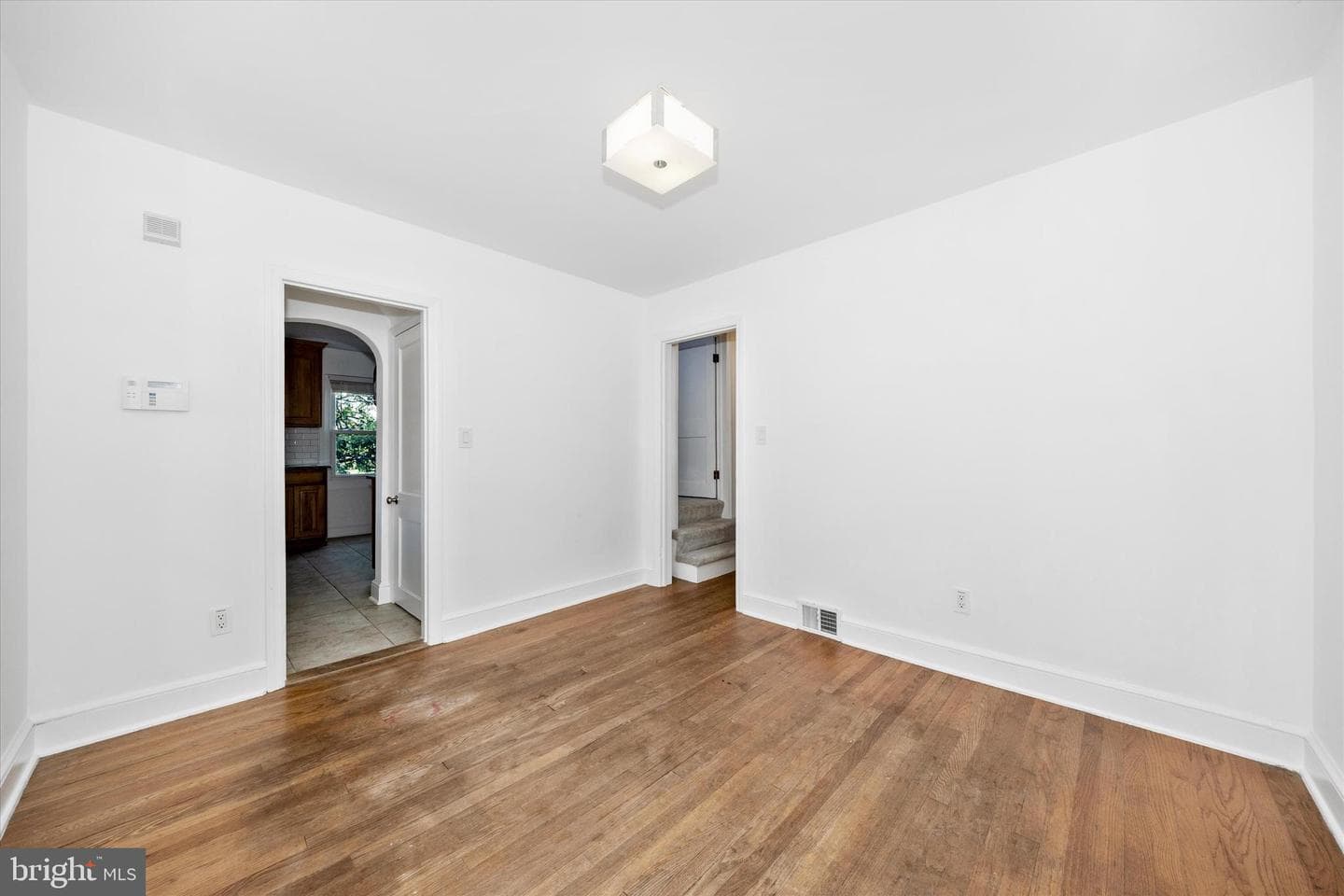 1001 Jefferson Boulevard photo 22