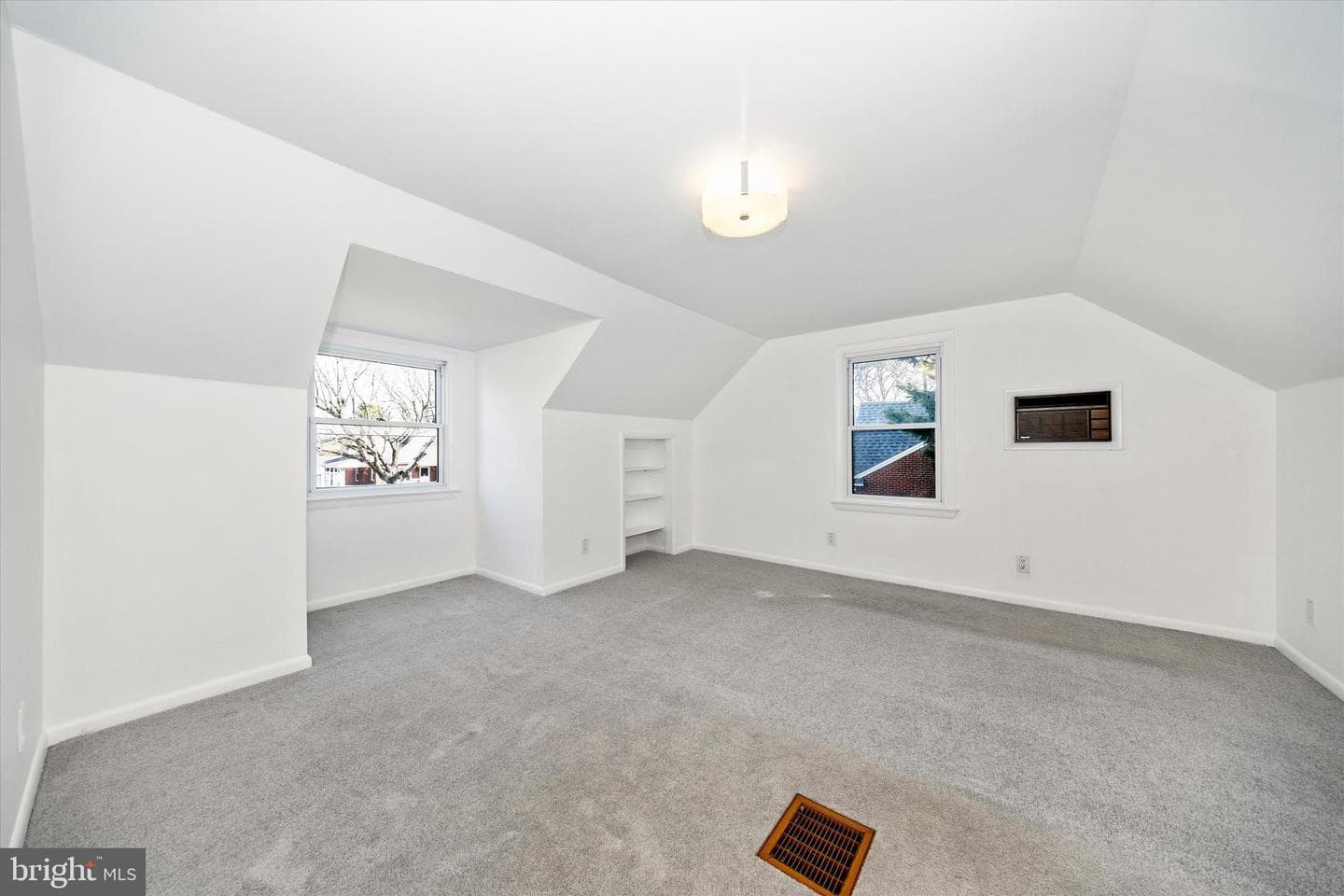 1001 Jefferson Boulevard photo 33