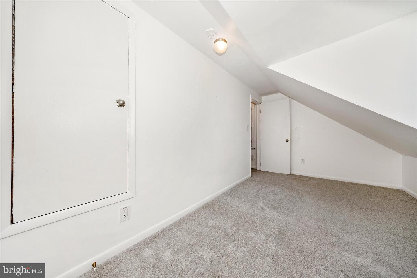 1001 Jefferson Boulevard photo 37