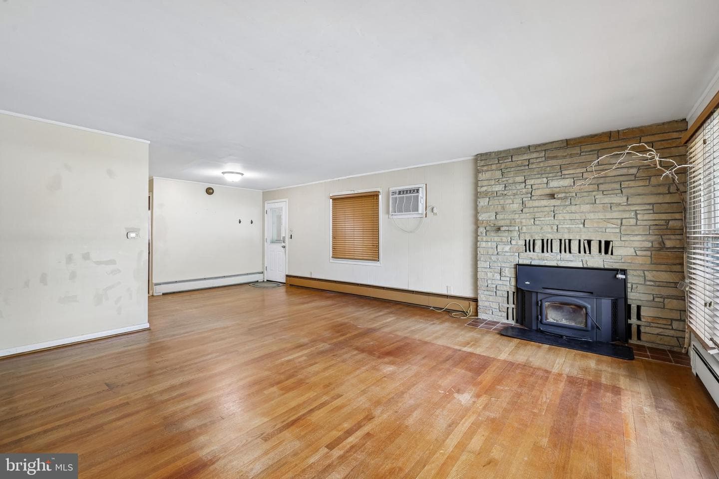 11910 Wesley Drive photo 8