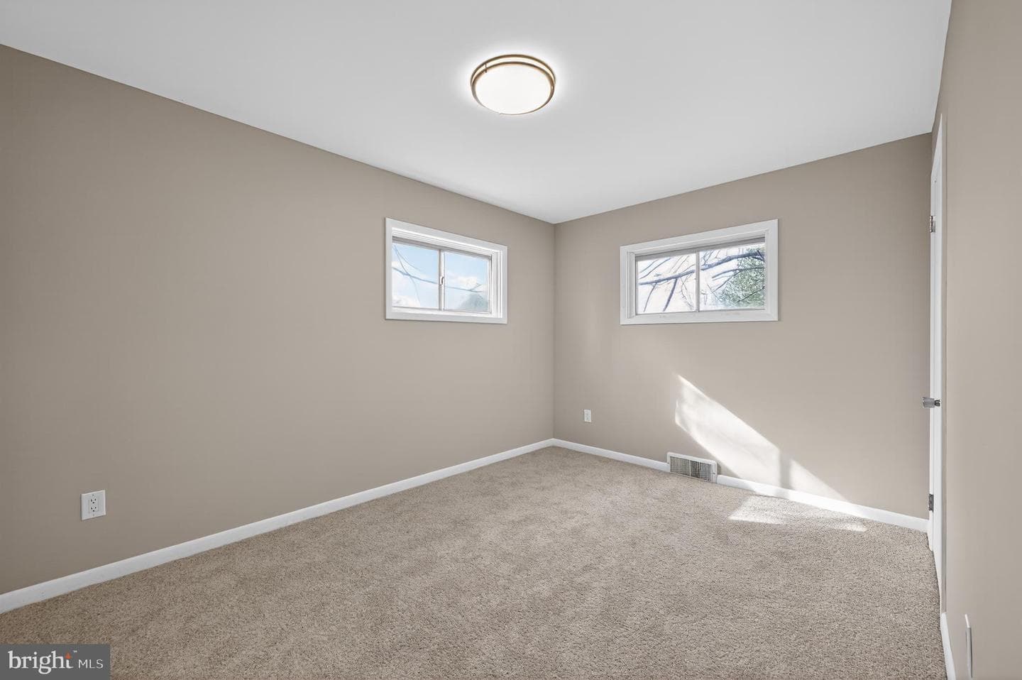 17721 Timberlane photo 5