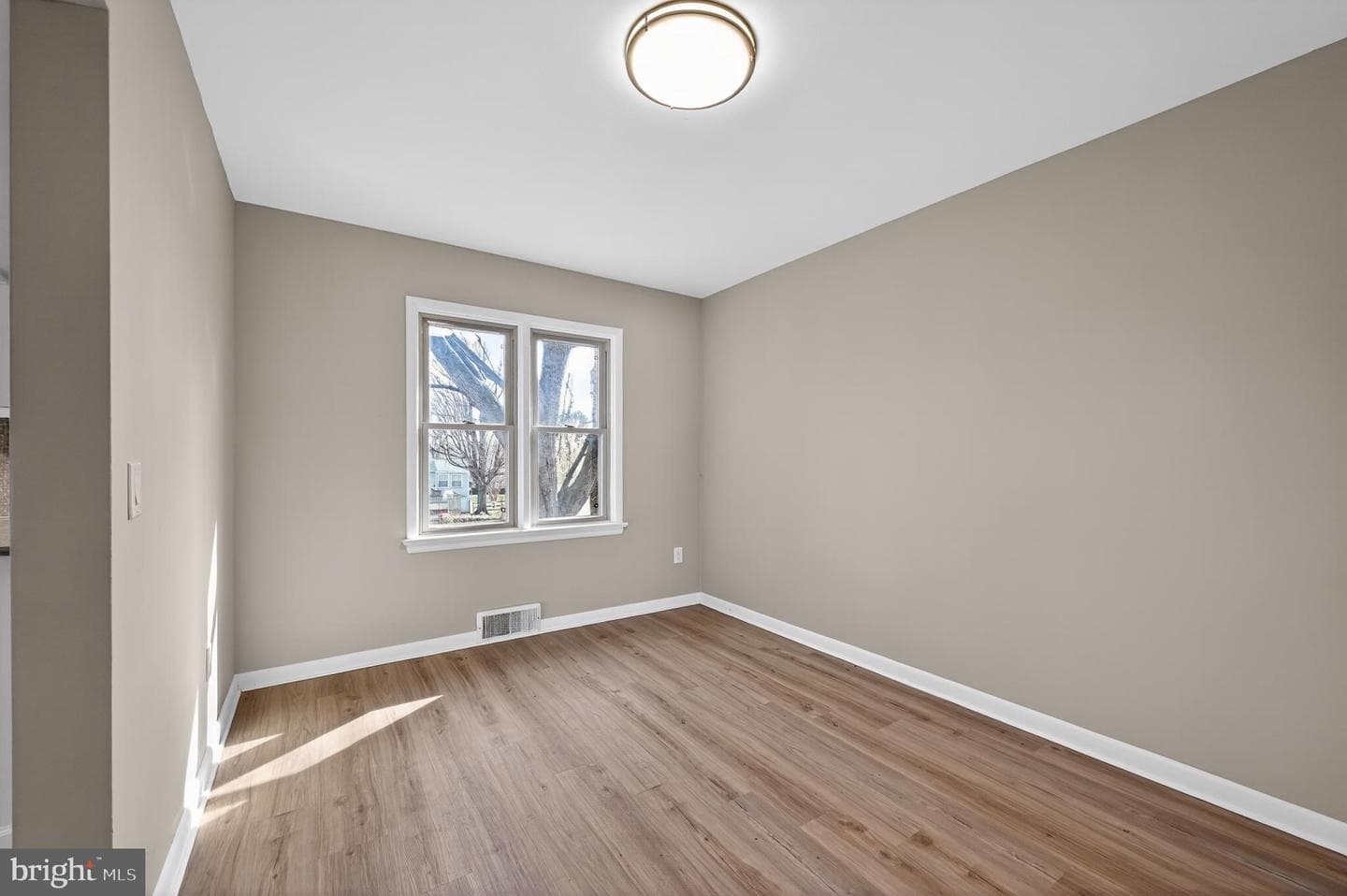 17721 Timberlane photo 8