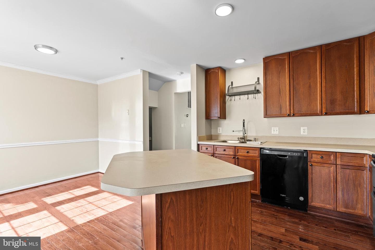 826 Monet Drive photo 4
