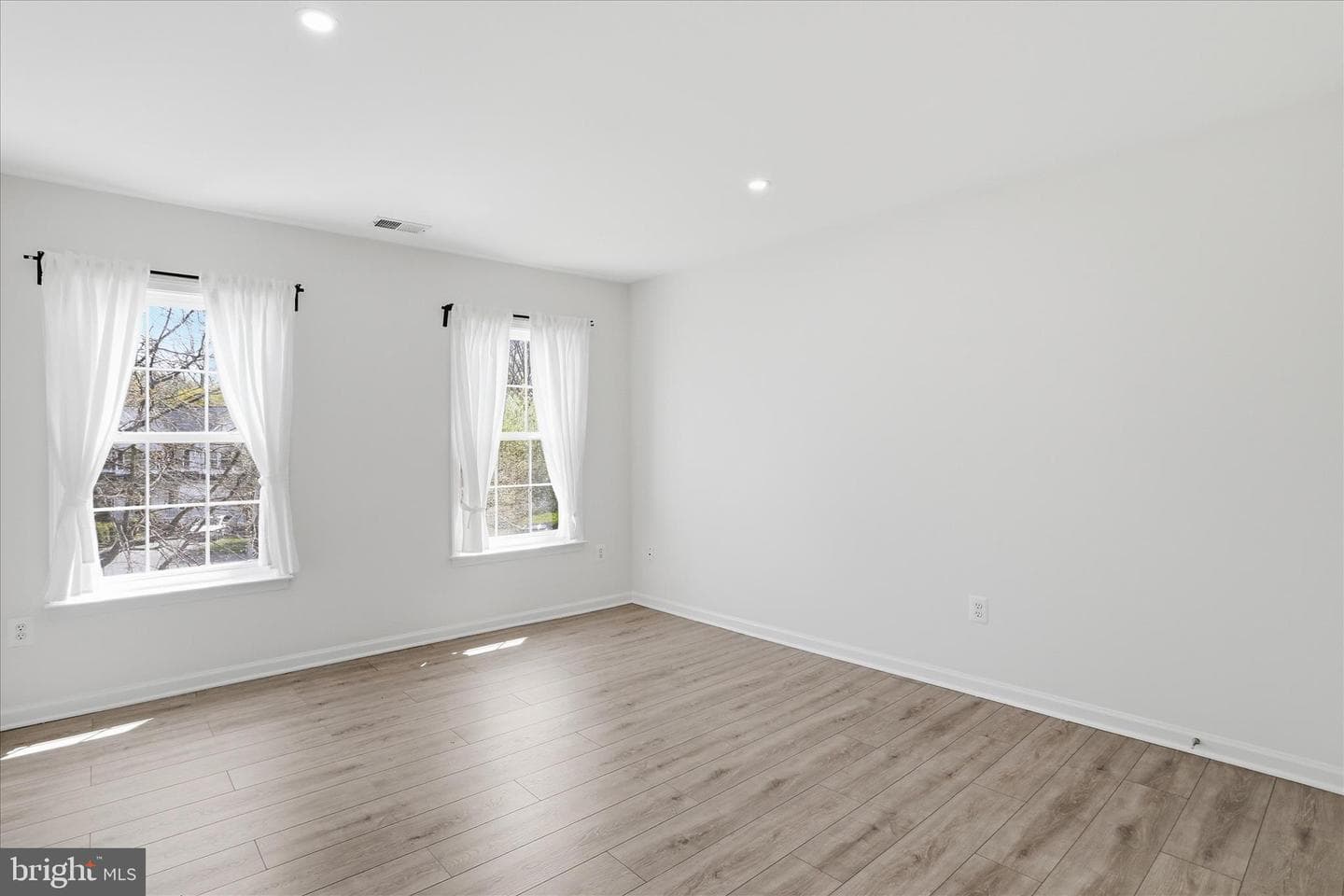 18106 Bullock Court photo 35