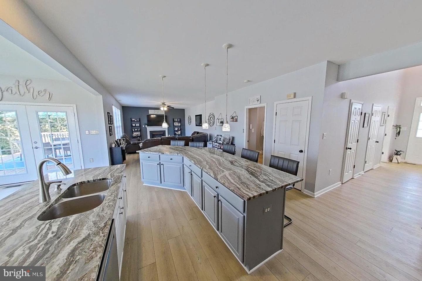 809 Brookridge Drive photo 9