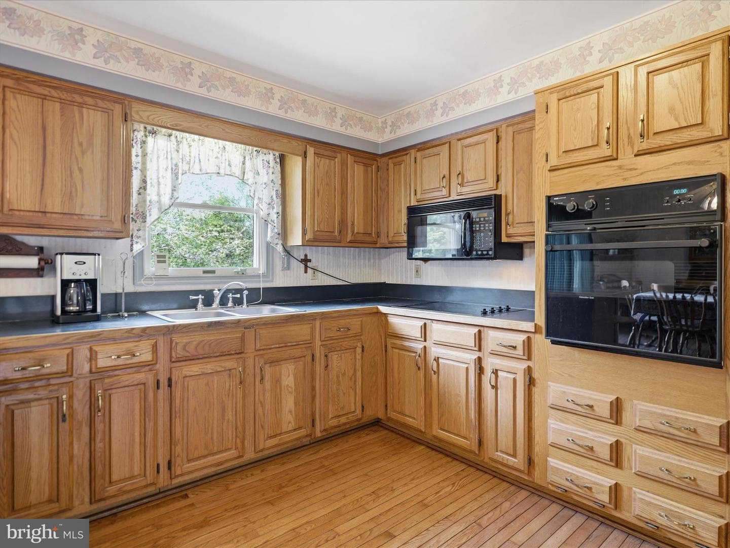 8 Taylor Drive photo 17
