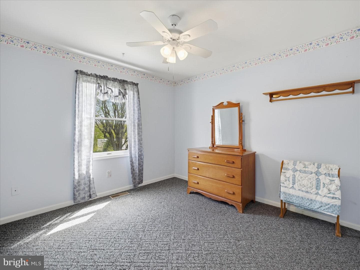 8 Taylor Drive photo 24