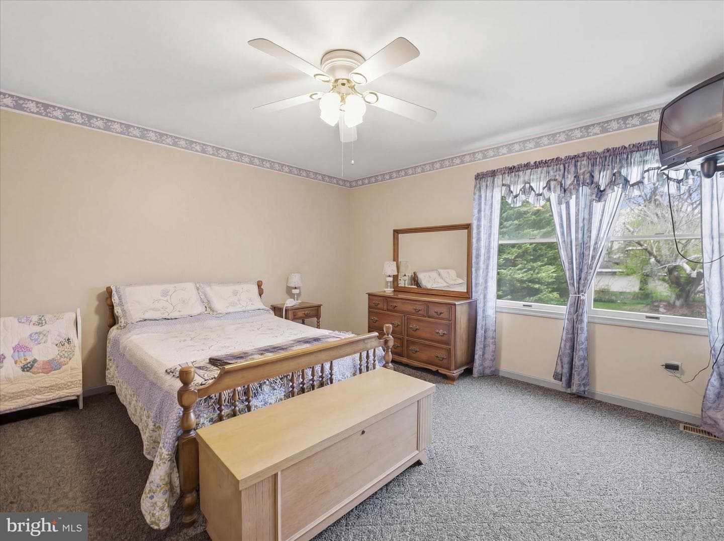 8 Taylor Drive photo 26