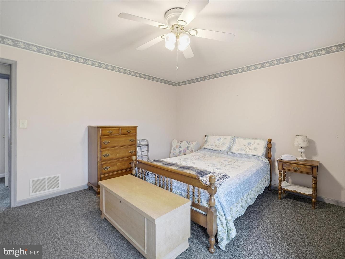 8 Taylor Drive photo 27