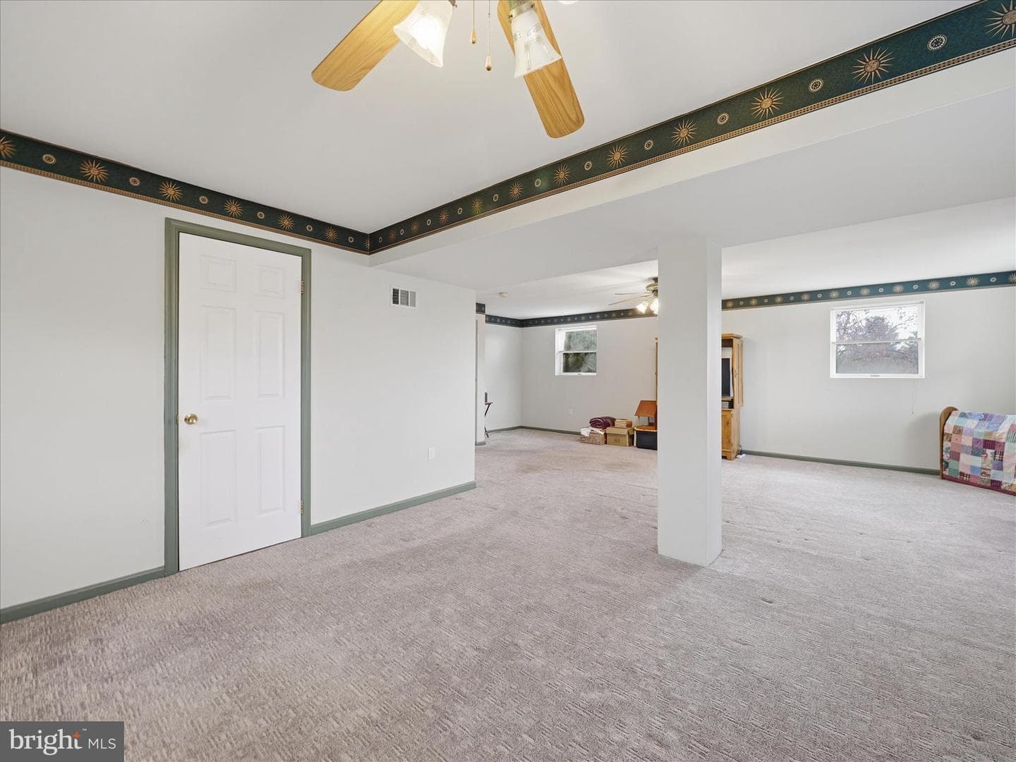 8 Taylor Drive photo 32