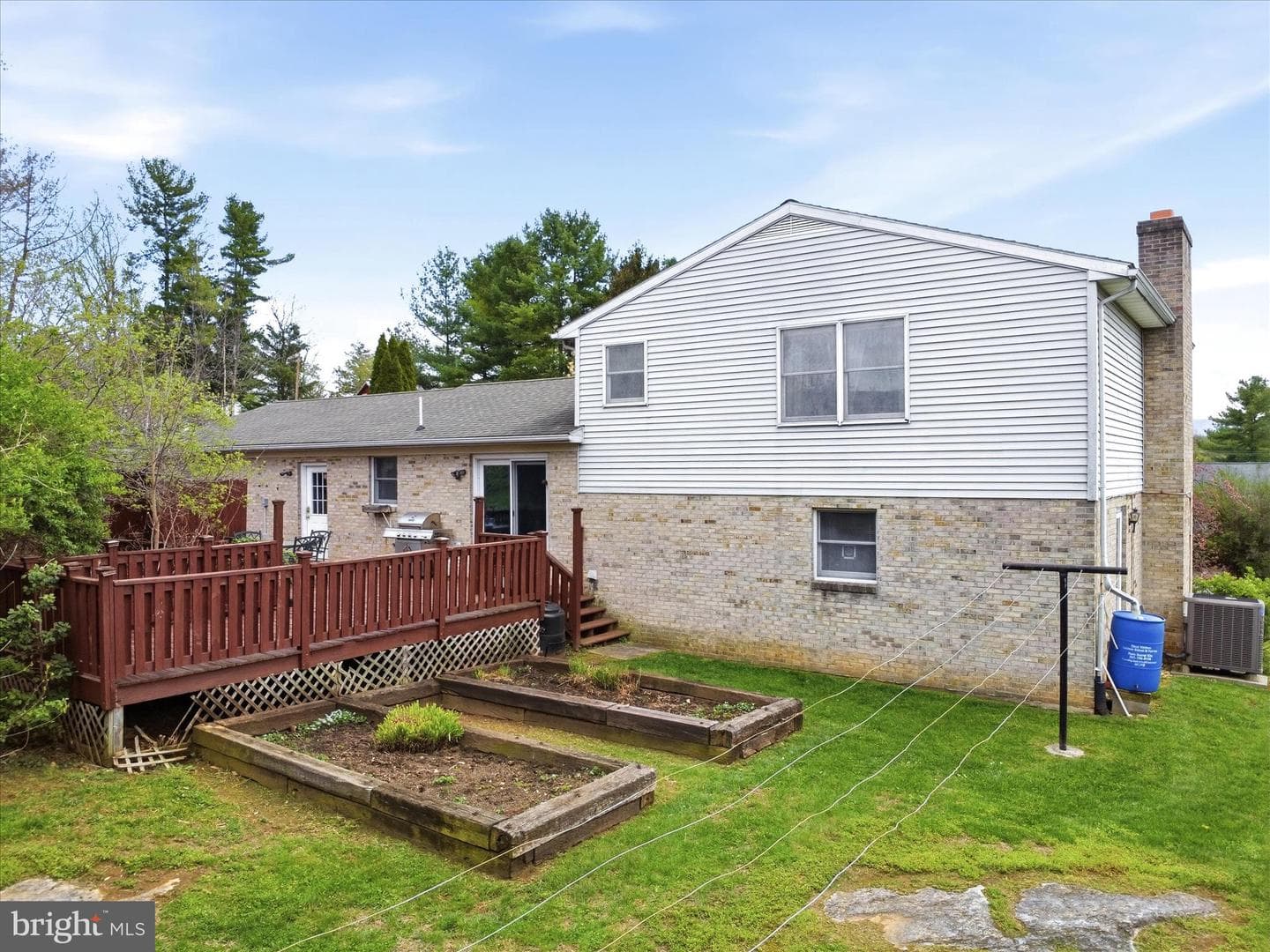 8 Taylor Drive photo 5