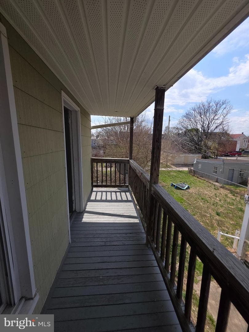 127 E Lee Street photo 25