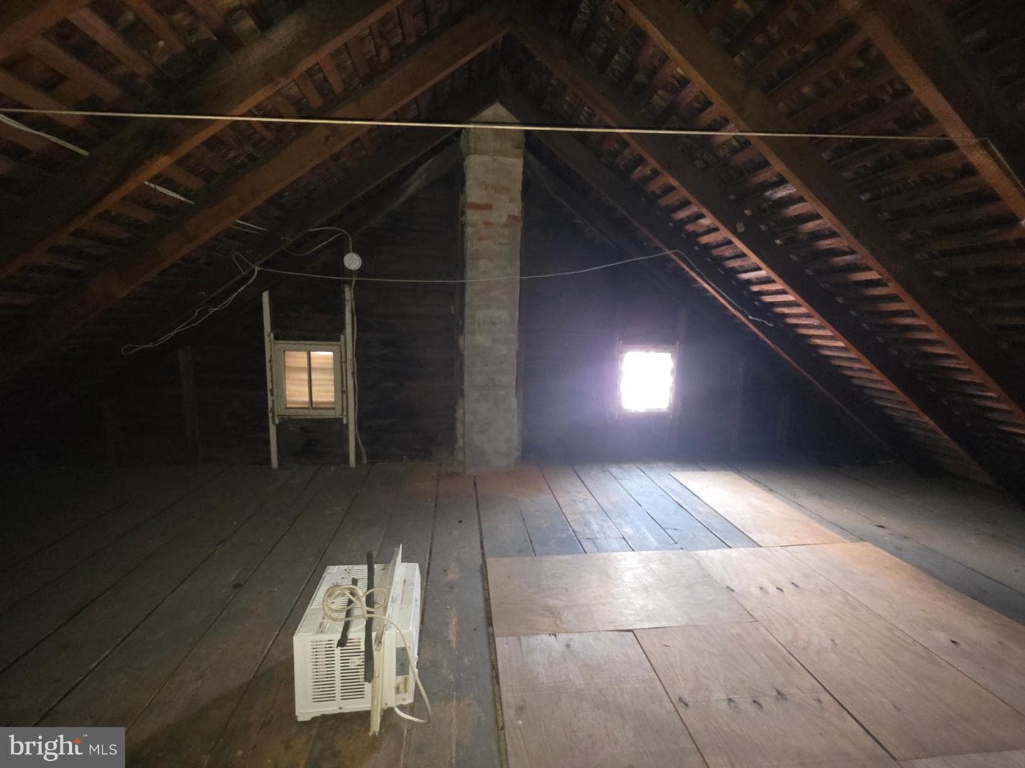 127 E Lee Street photo 28