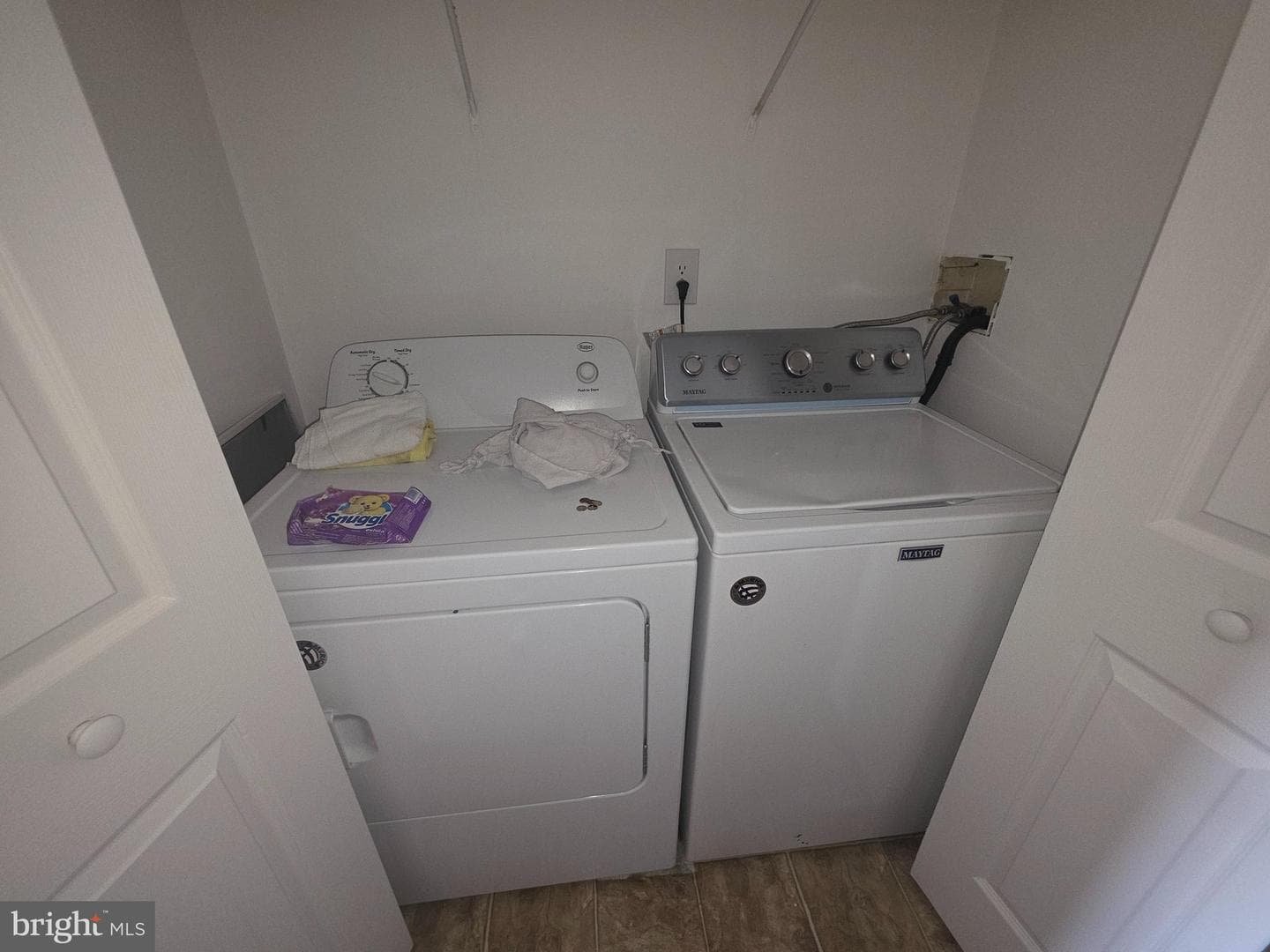 127 E Lee Street photo 8