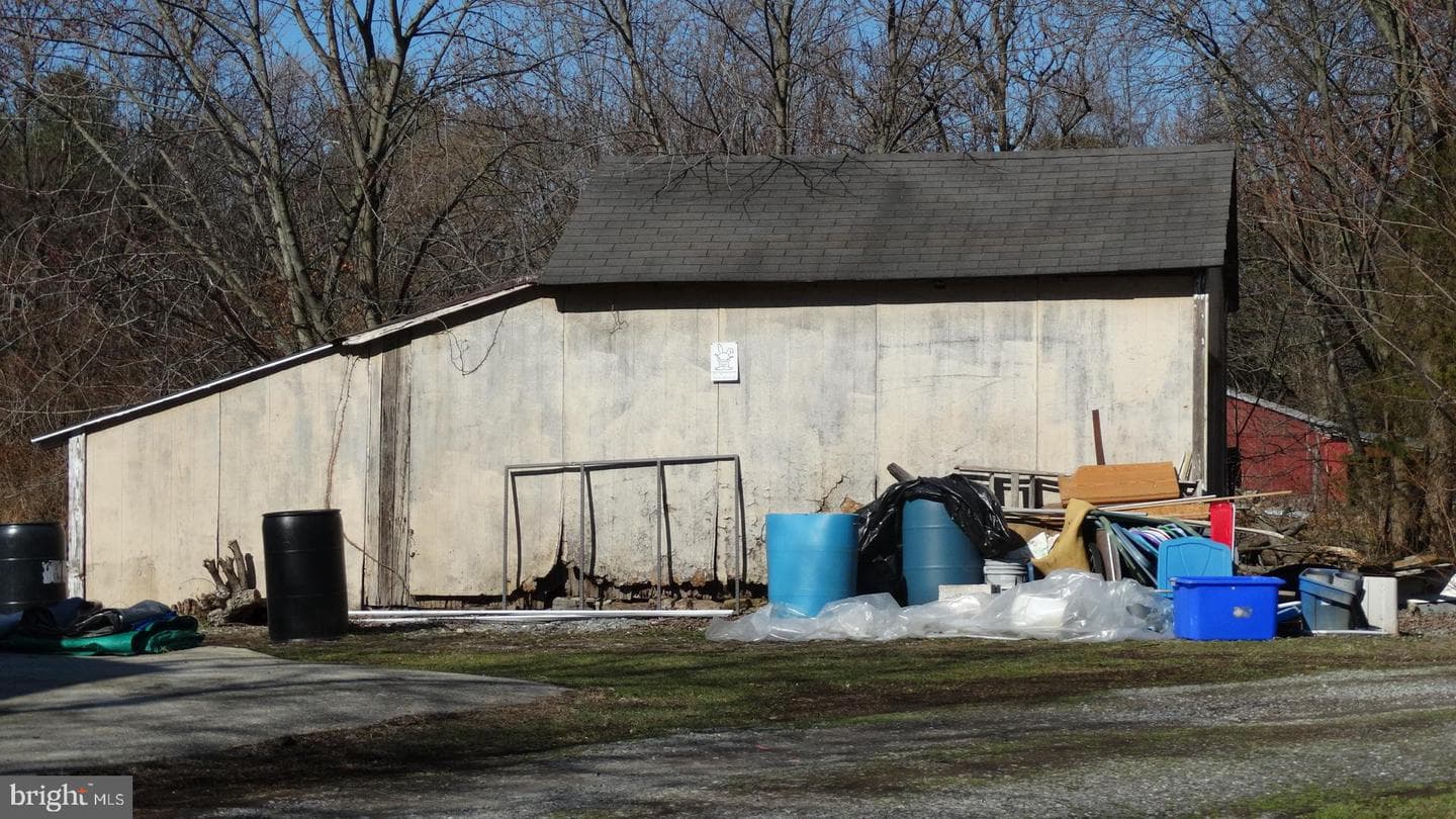 22209 Pondsville Road photo 10