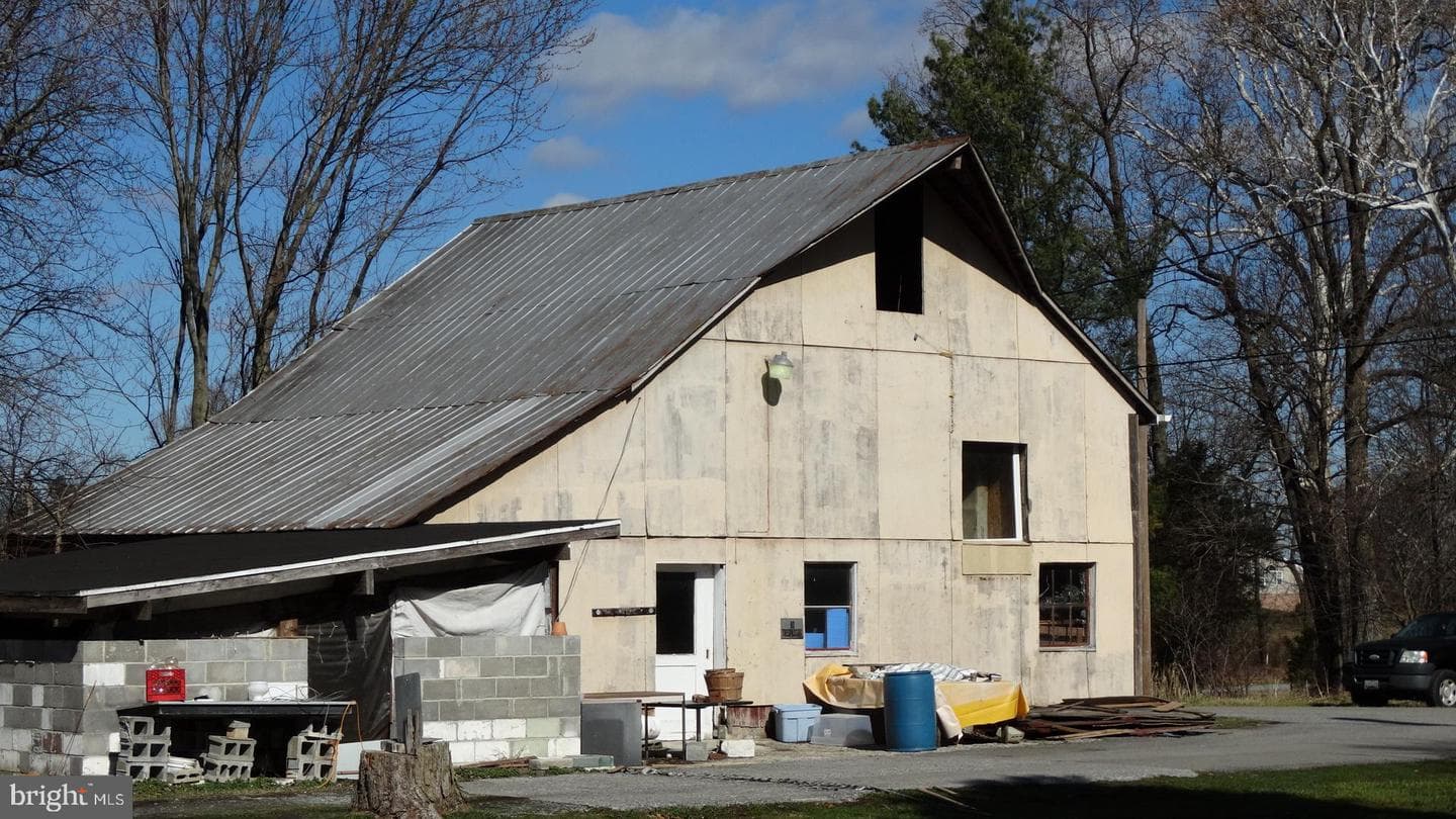 22209 Pondsville Road photo 11