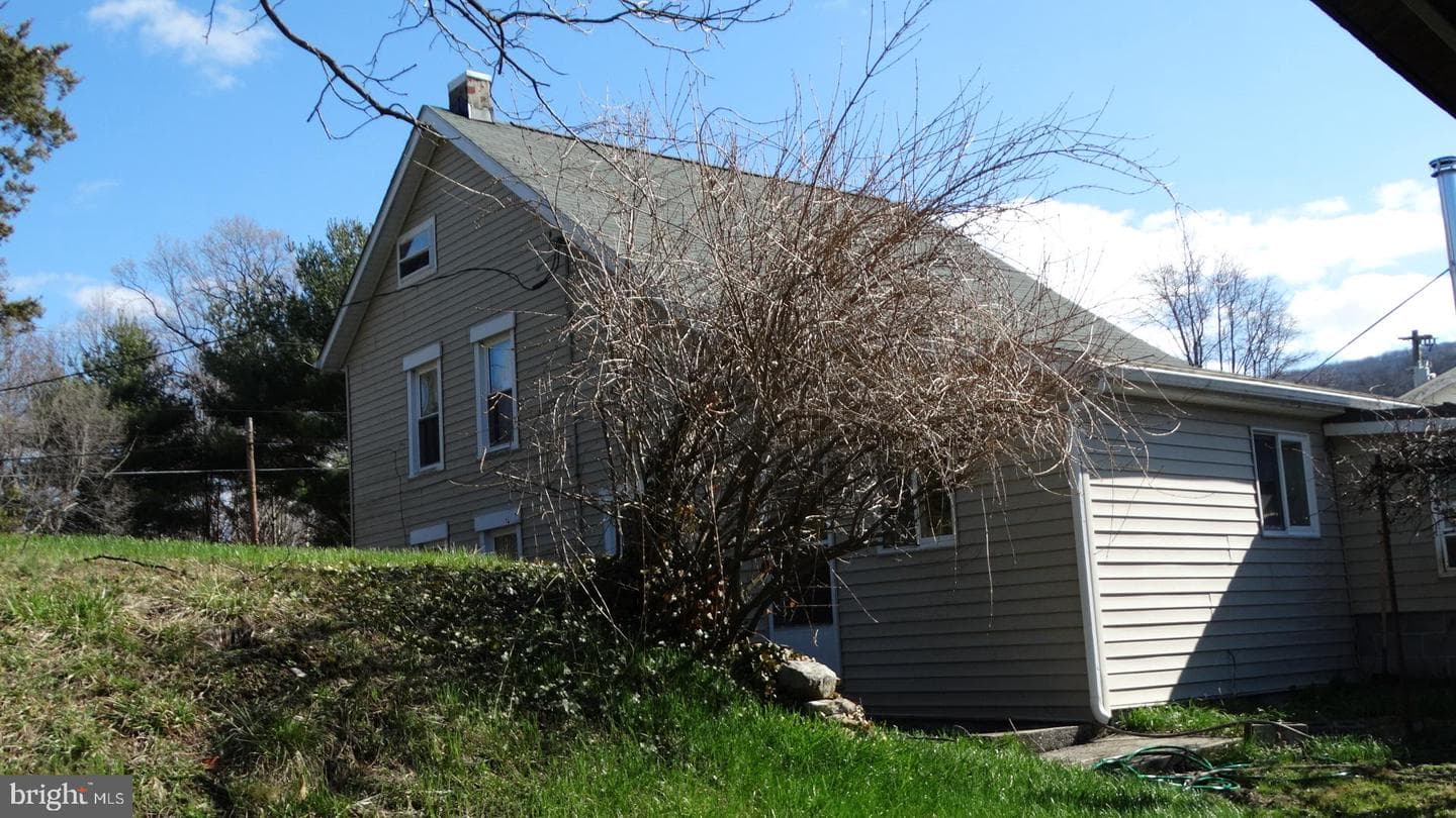 22209 Pondsville Road photo 12