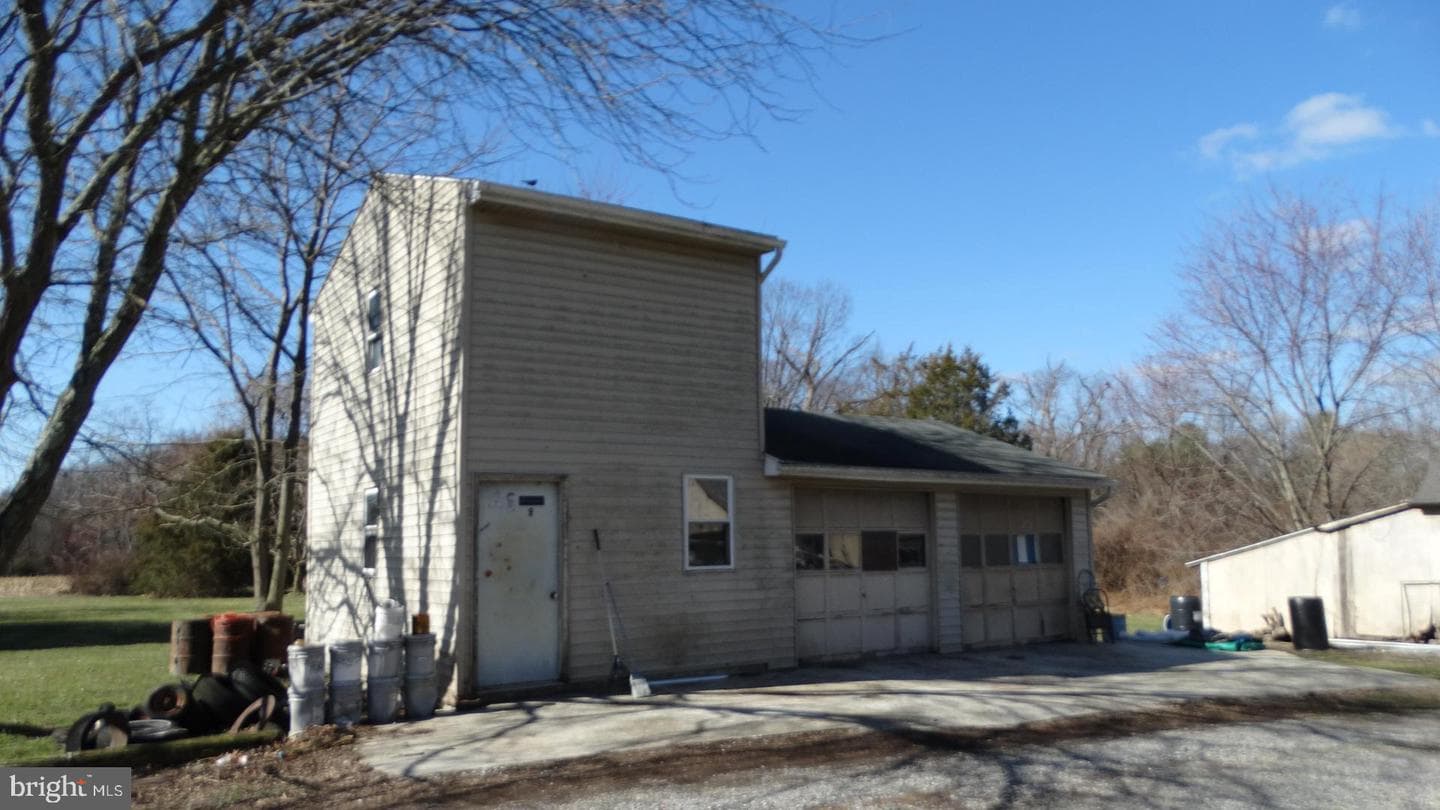 22209 Pondsville Road photo 9