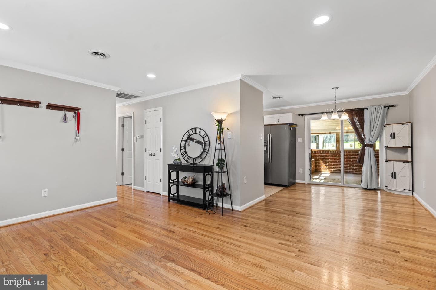 13810 Weber photo 12