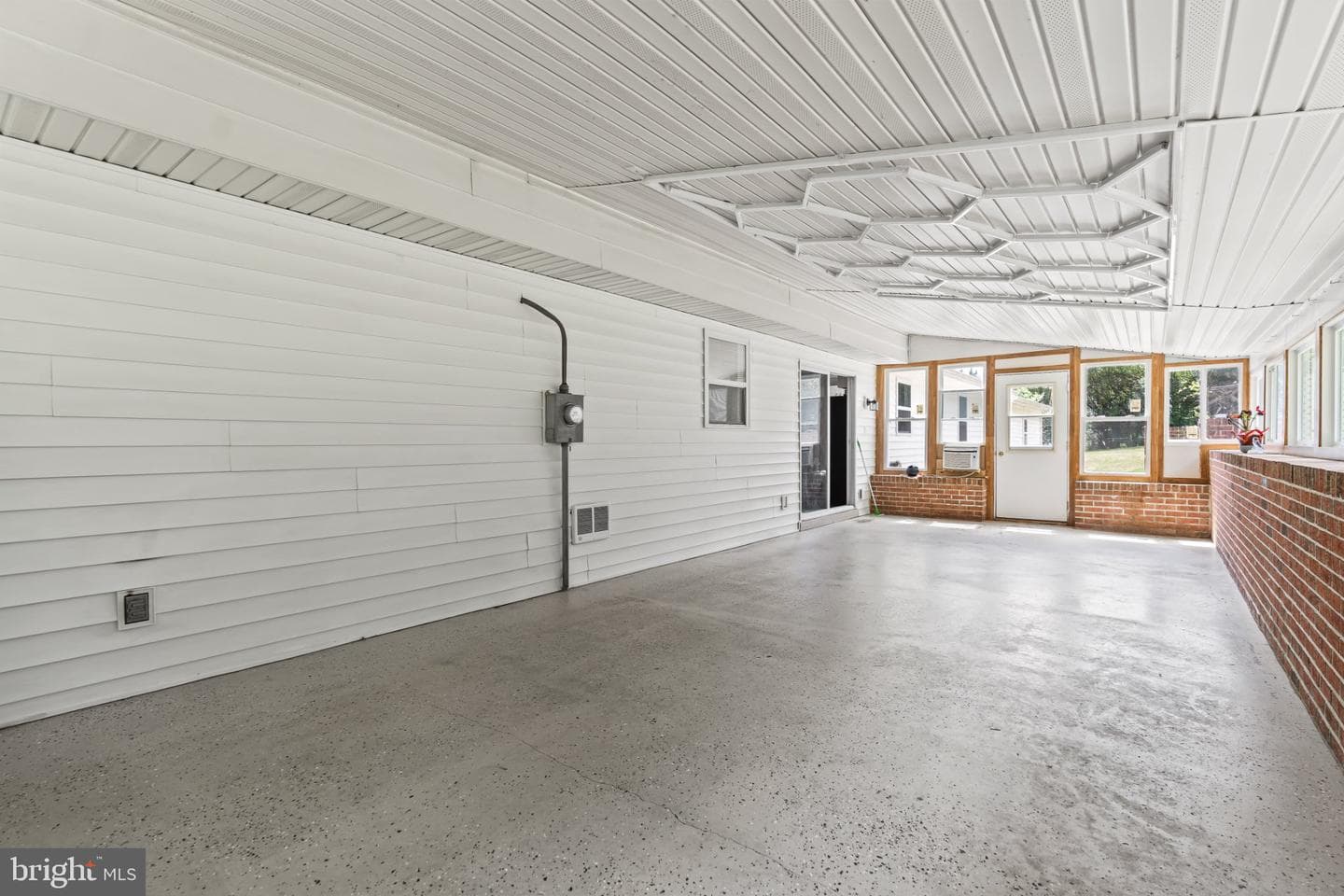 13810 Weber photo 20