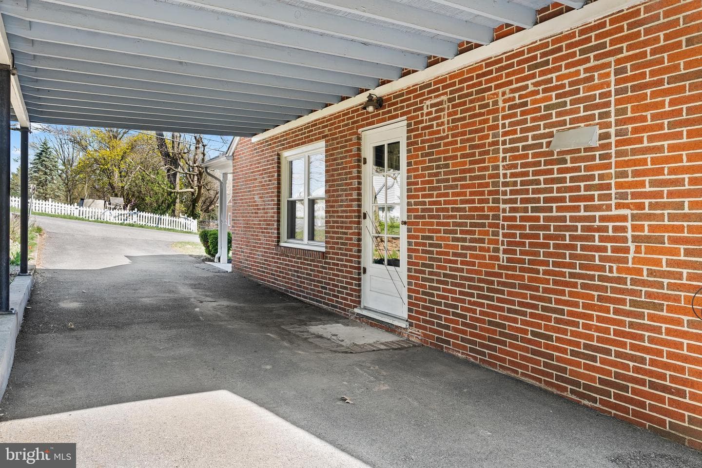 17521 Gay Street photo 5