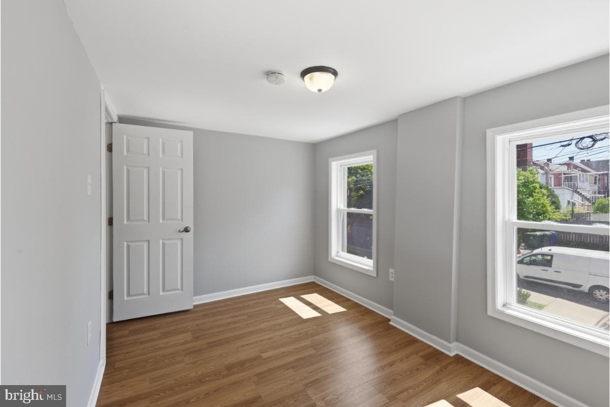 337 N Locust Street photo 14