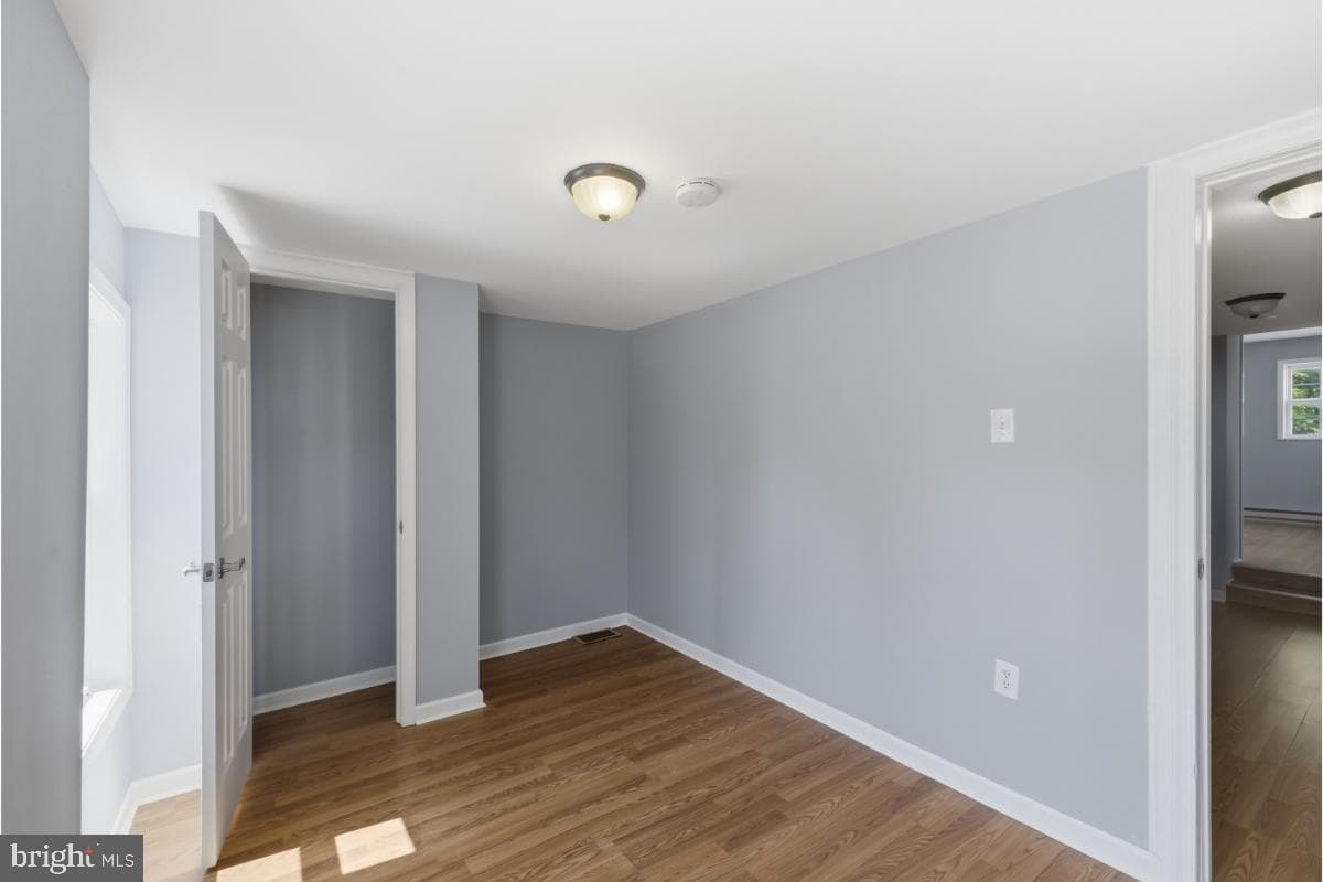 337 N Locust Street photo 15