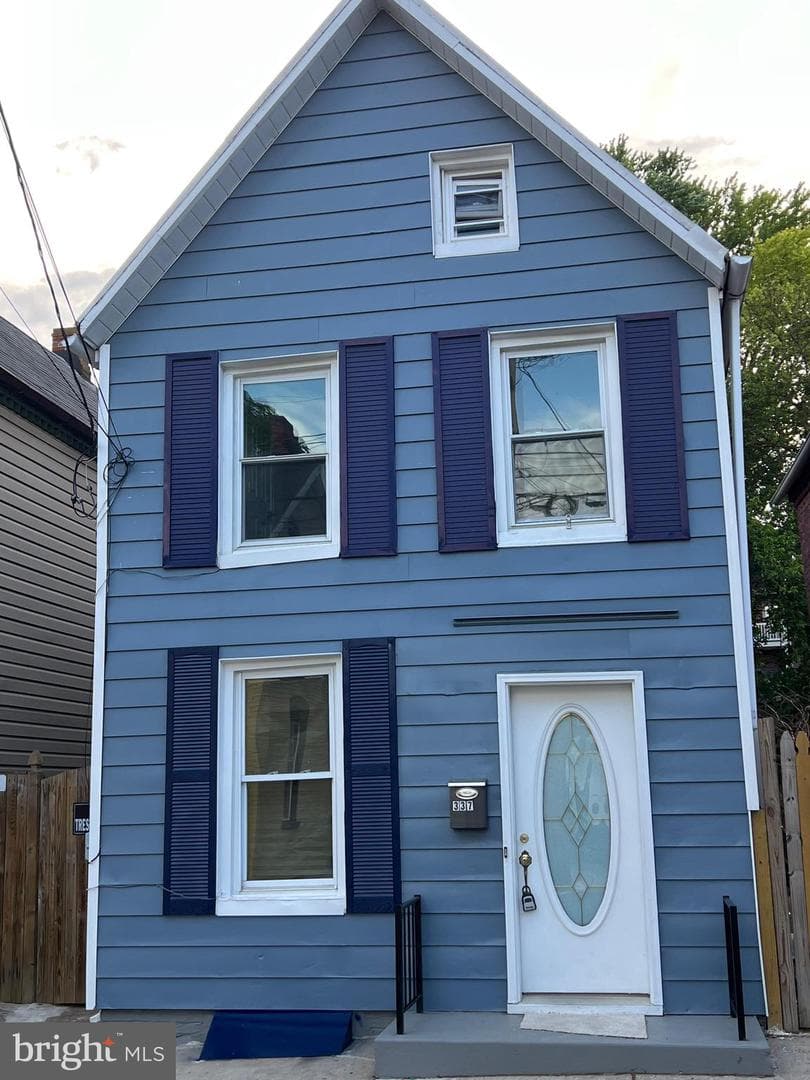 337 N Locust Street photo 24