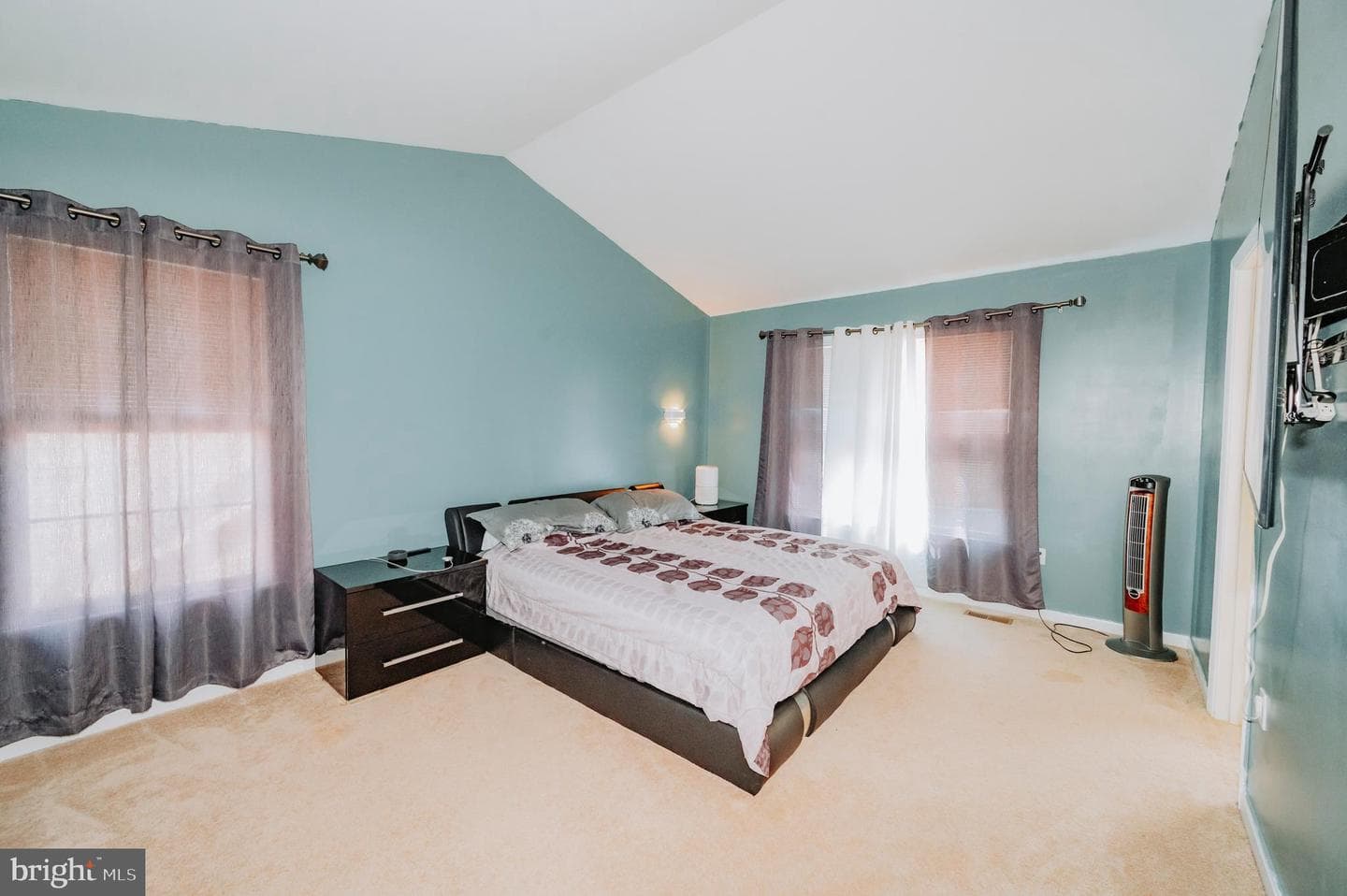 13558 Essex Drive photo 29