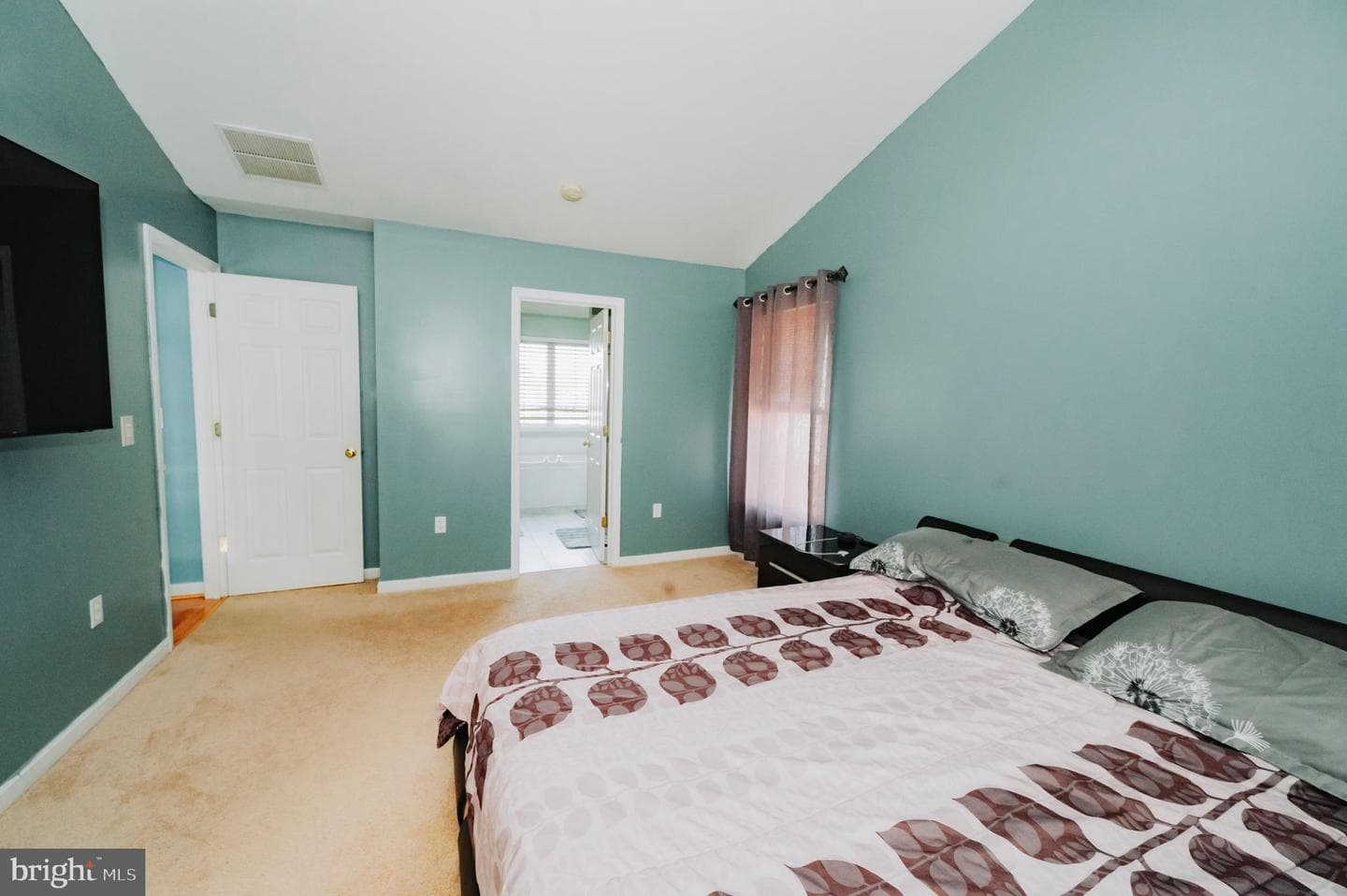 13558 Essex Drive photo 31