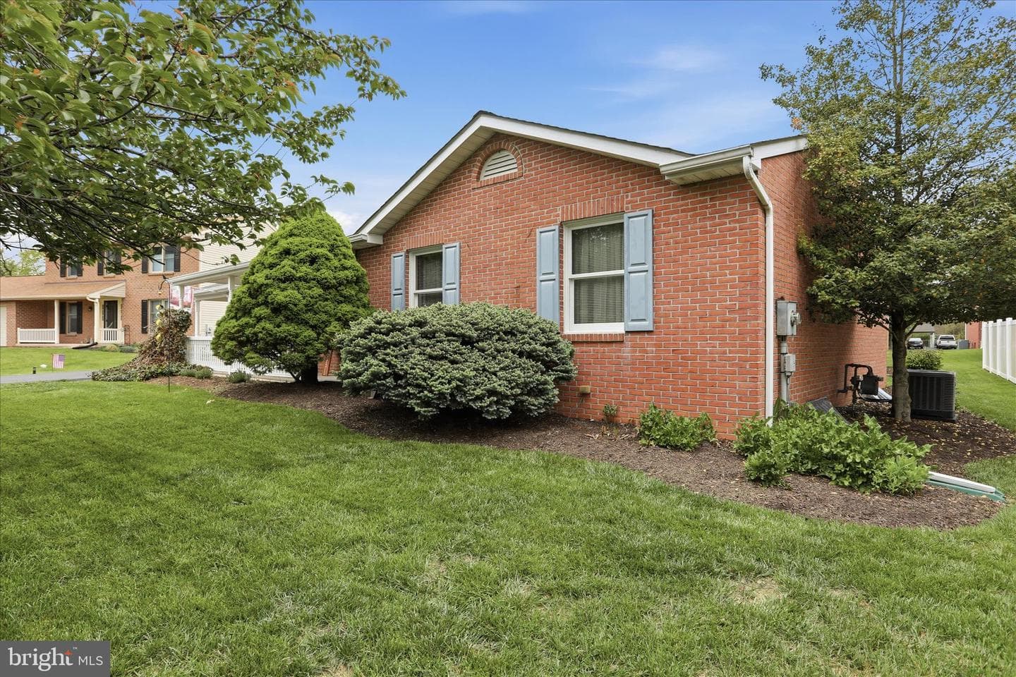 9 Dartmouth Drive photo 5
