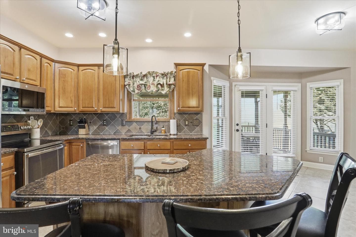 220 Montclair Court photo 11