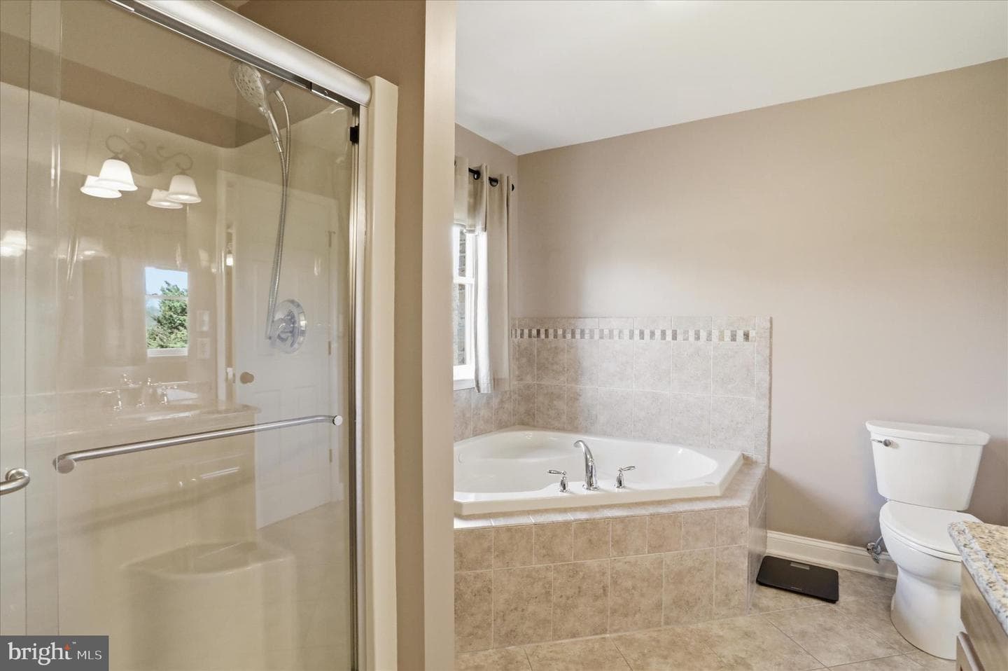220 Montclair Court photo 27
