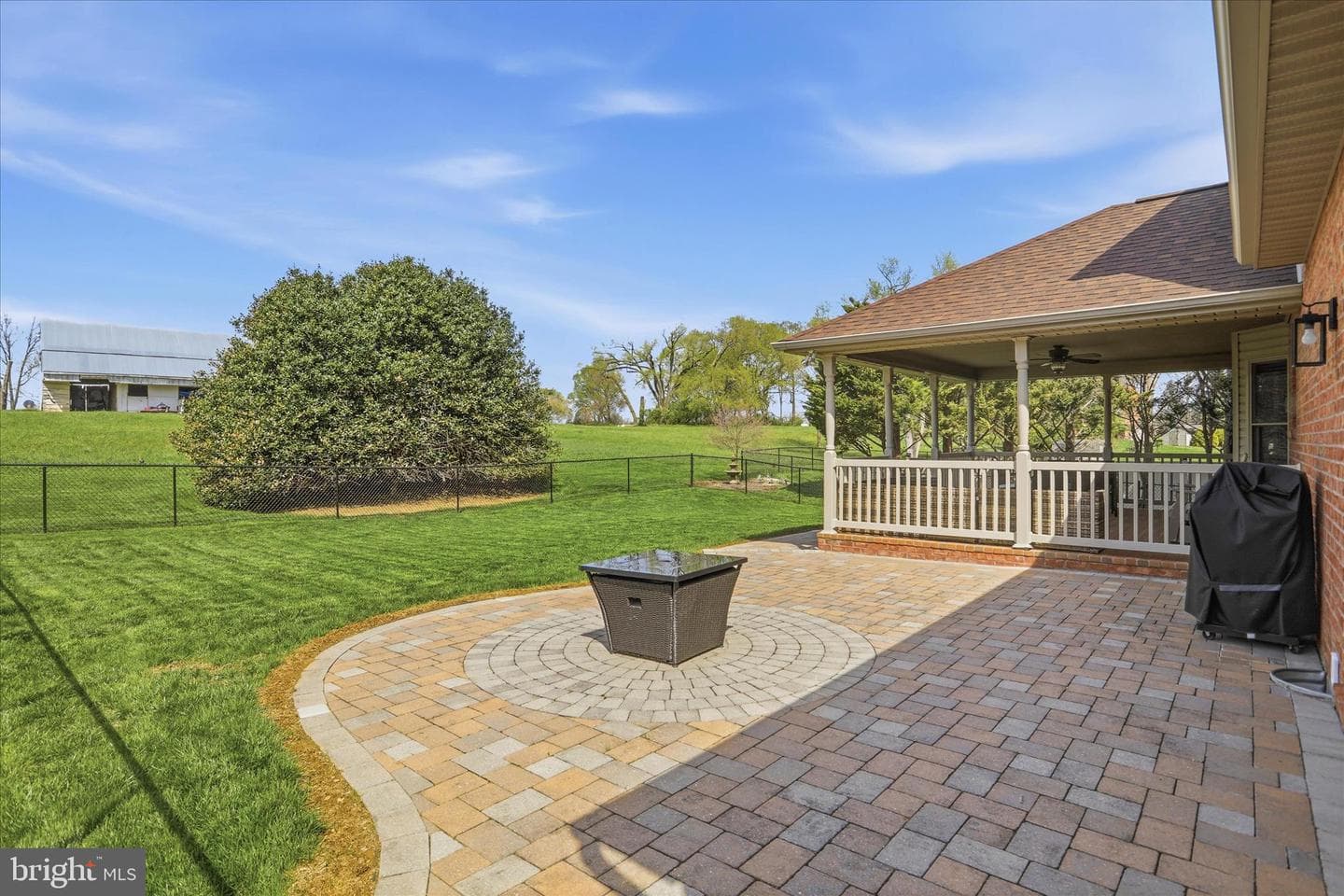 220 Montclair Court photo 41