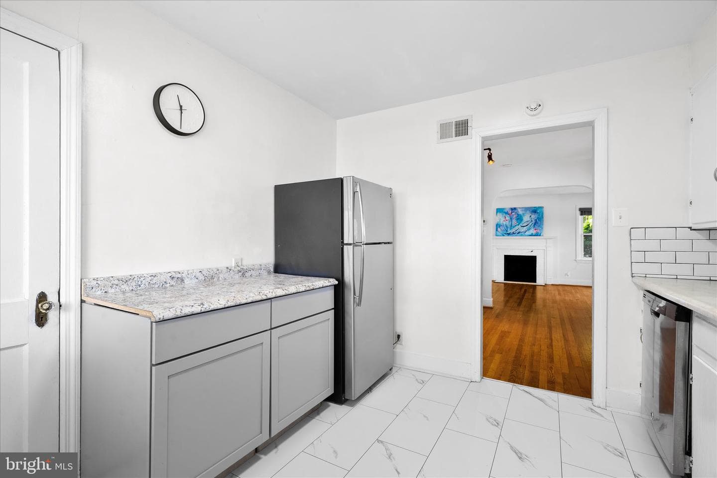 402 Guilford Avenue photo 45