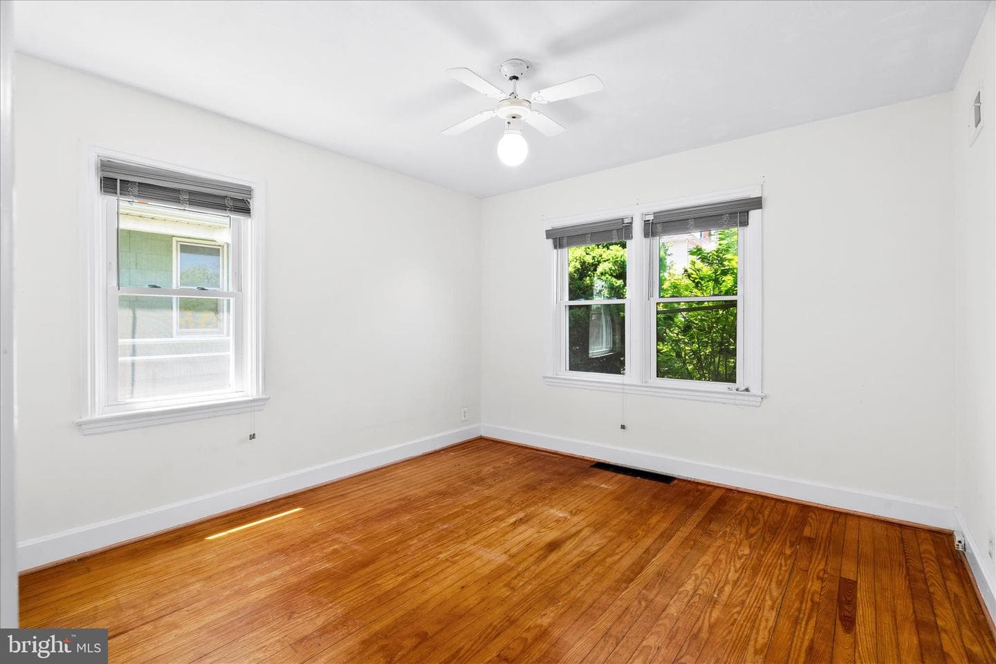402 Guilford Avenue photo 48