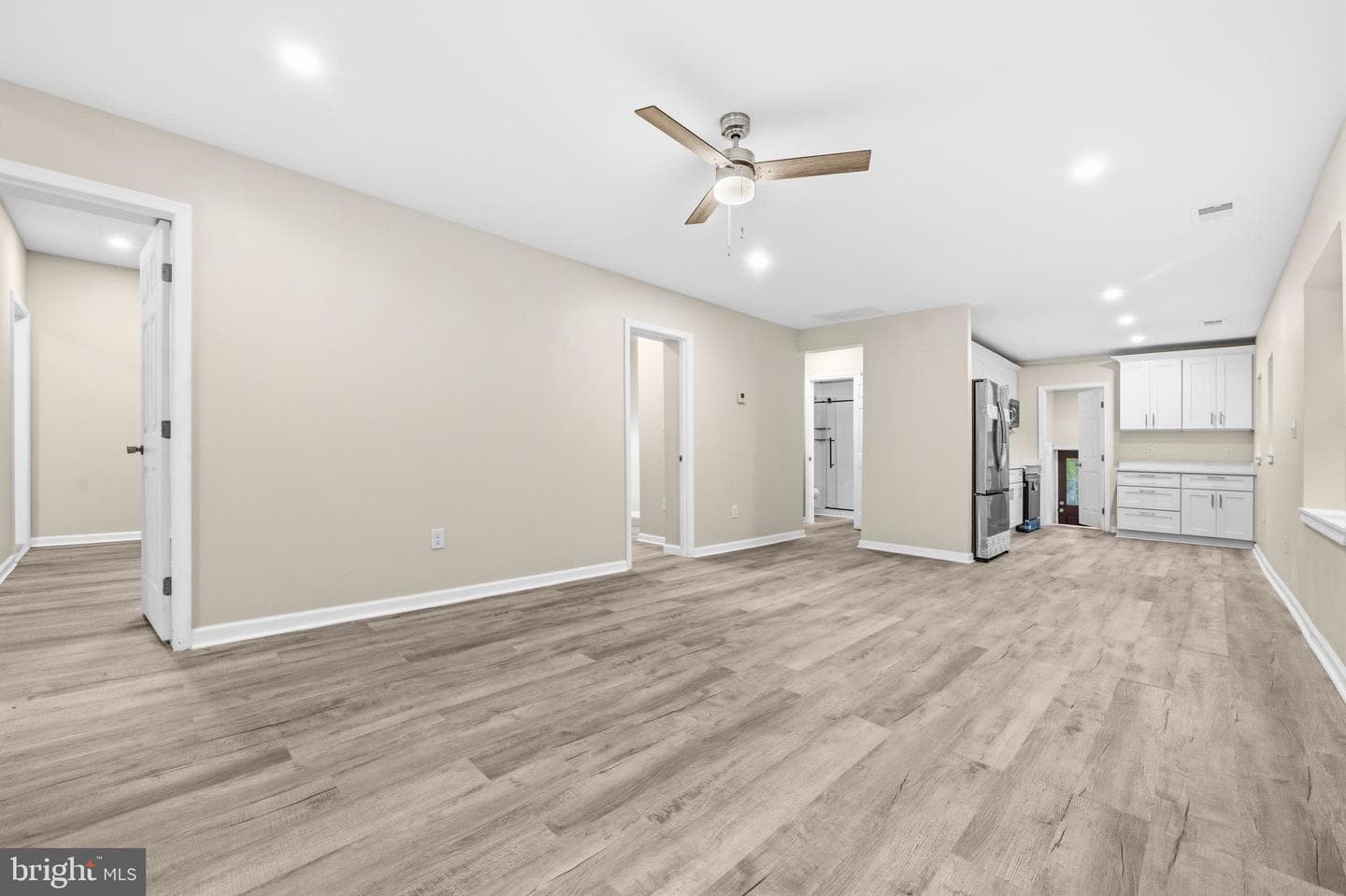 11901 Sun Valley Drive photo 5
