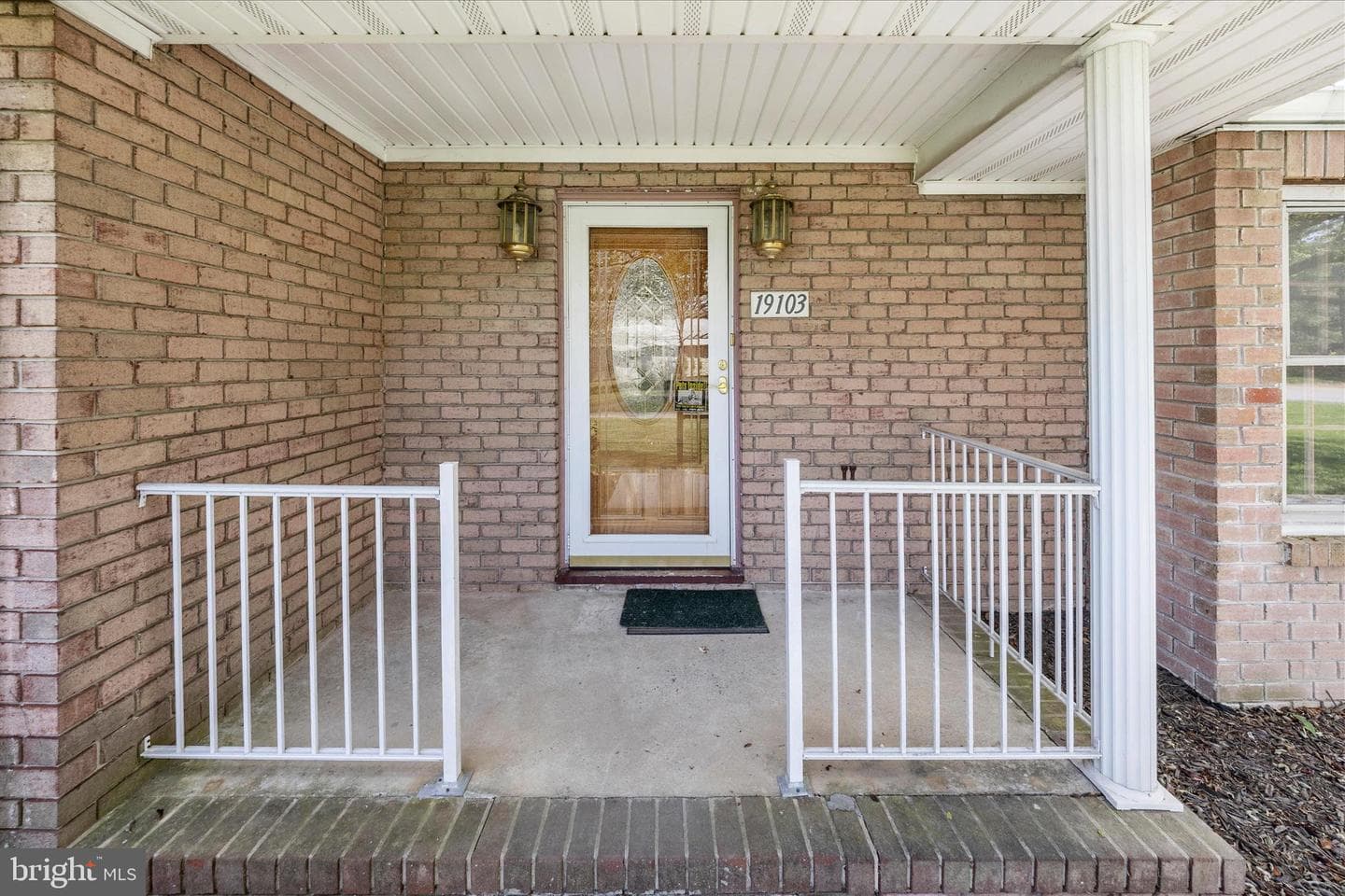 19103 Woodhill Drive photo 5