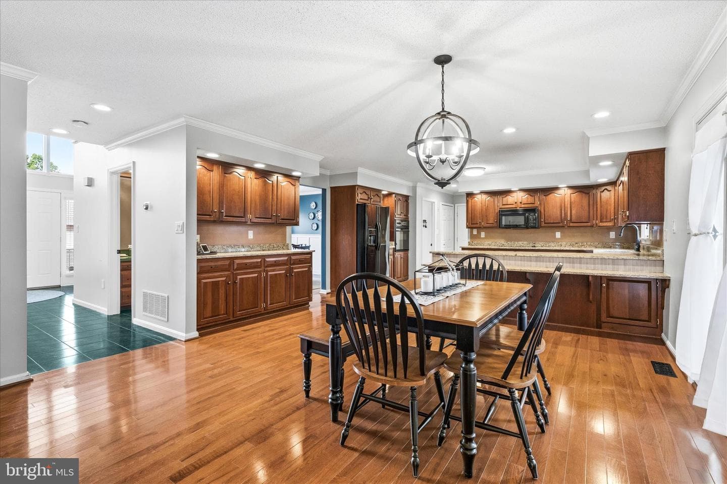 20115 Teakwood Drive photo 4