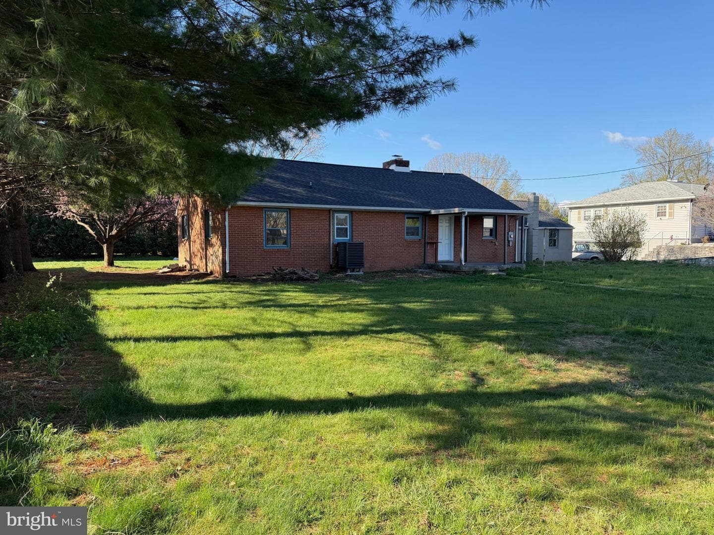 19124 Longmeadow Road photo 4
