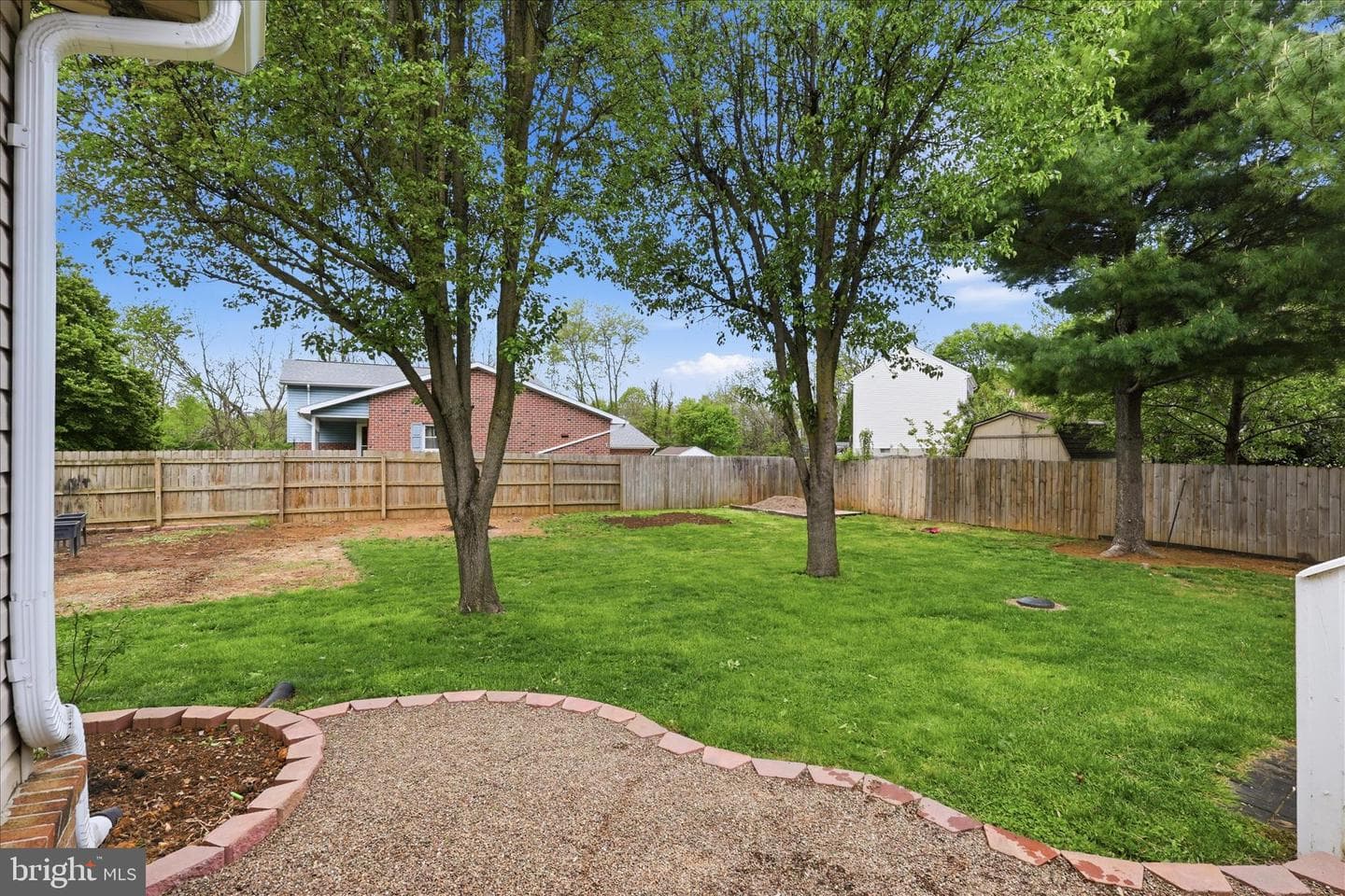 1813 Winston Drive photo 32