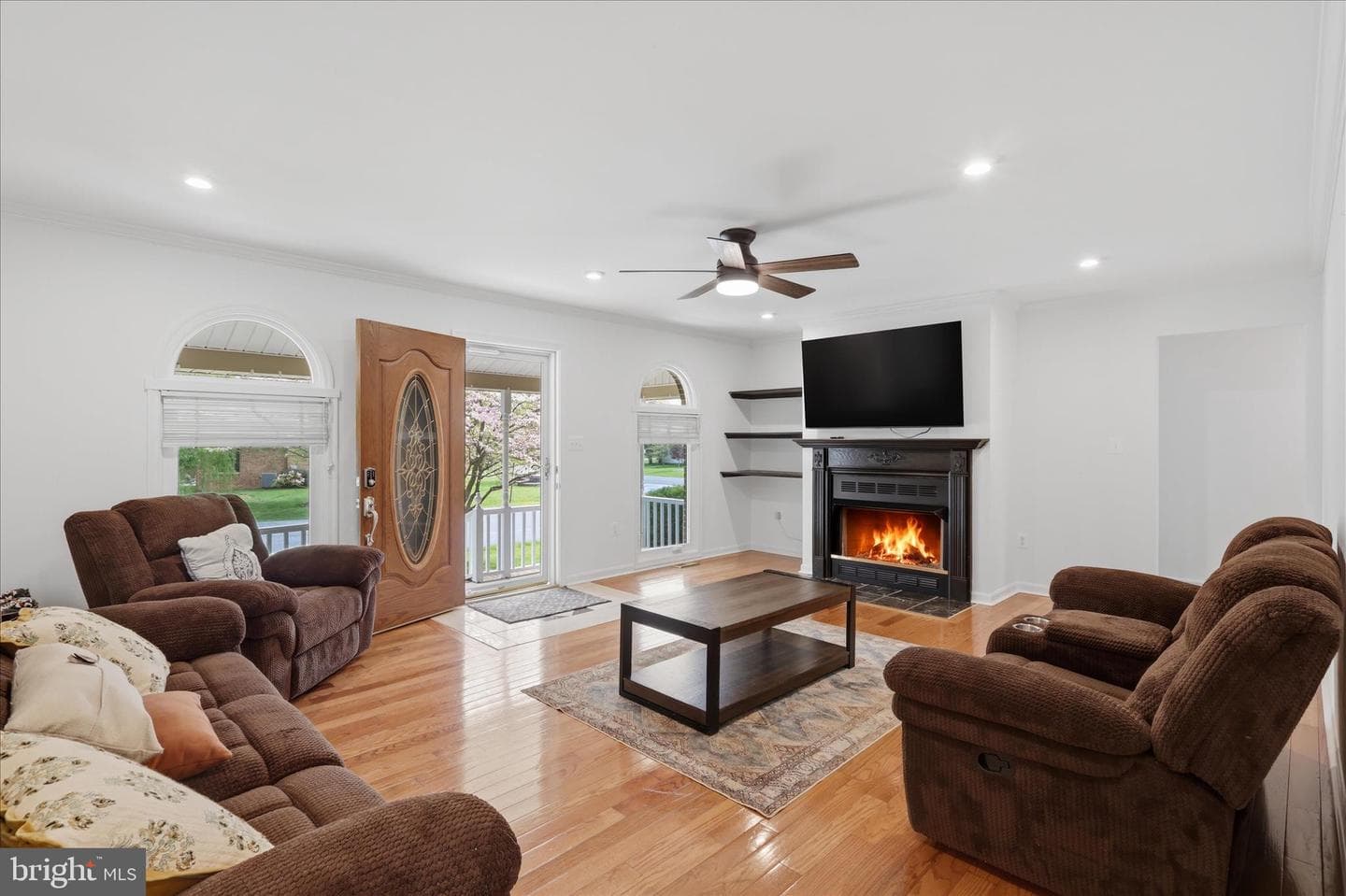 1813 Winston Drive photo 8
