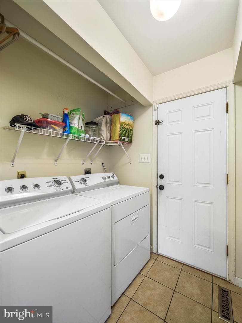 9358 Childacrest Drive photo 11