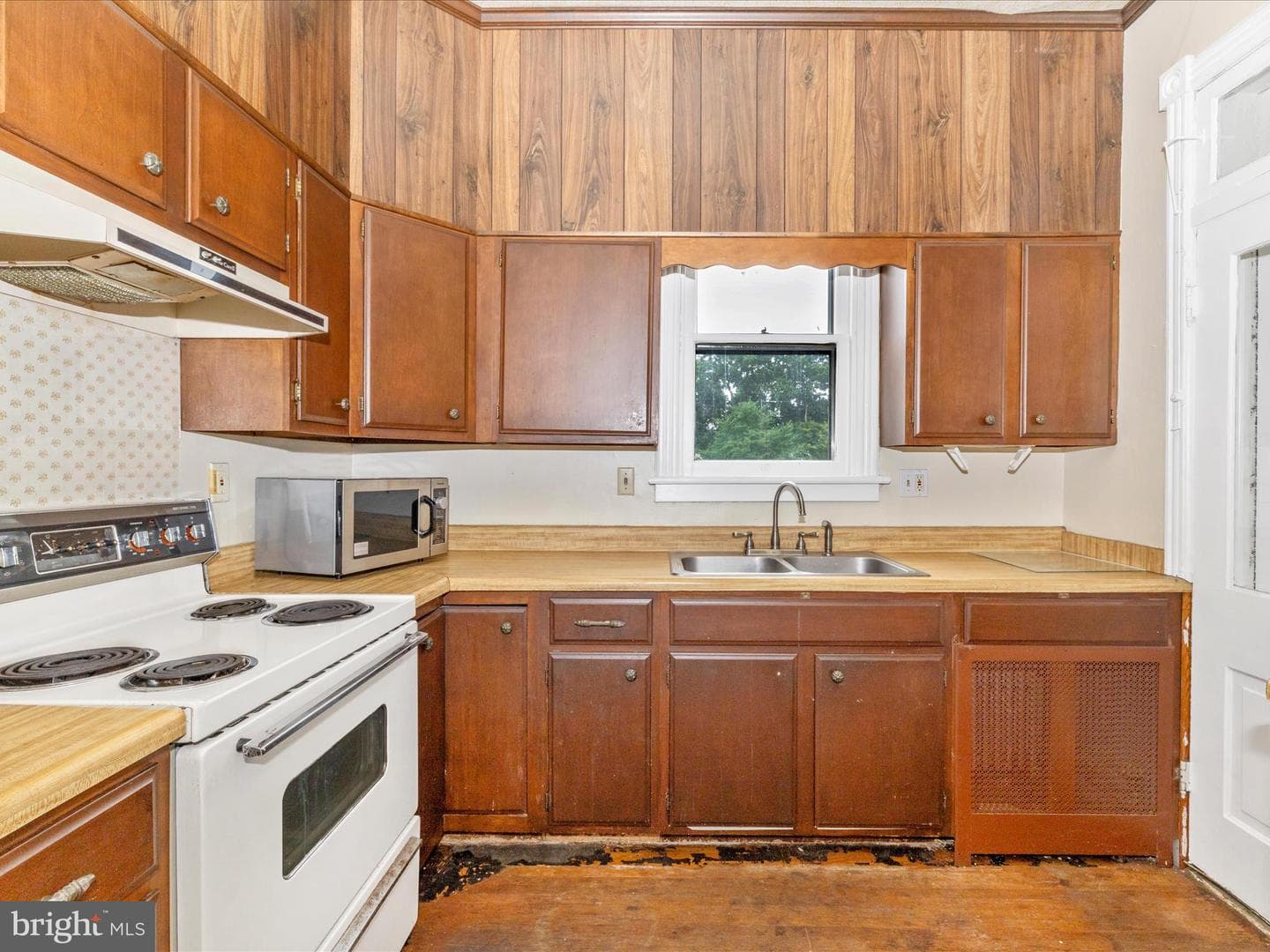 831 Oak Hill Avenue photo 39