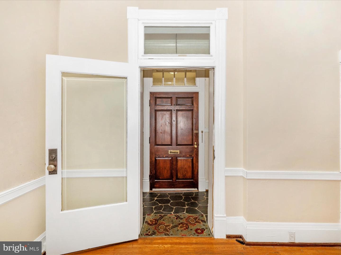 831 Oak Hill Avenue photo 4