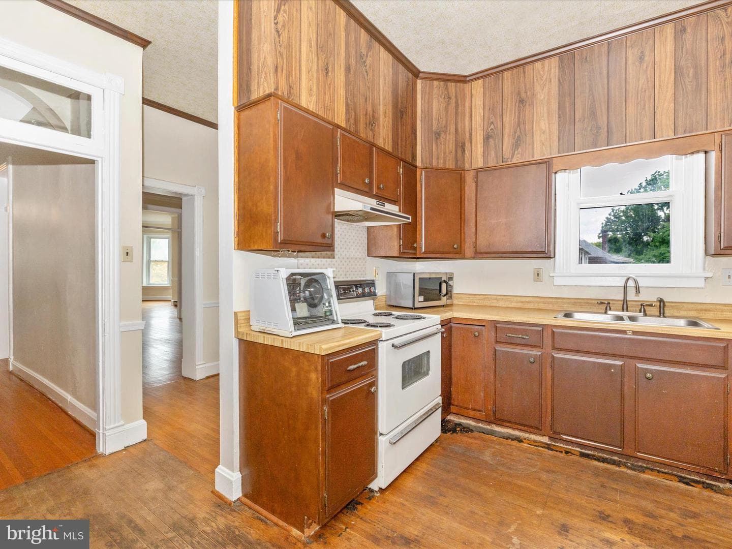 831 Oak Hill Avenue photo 40